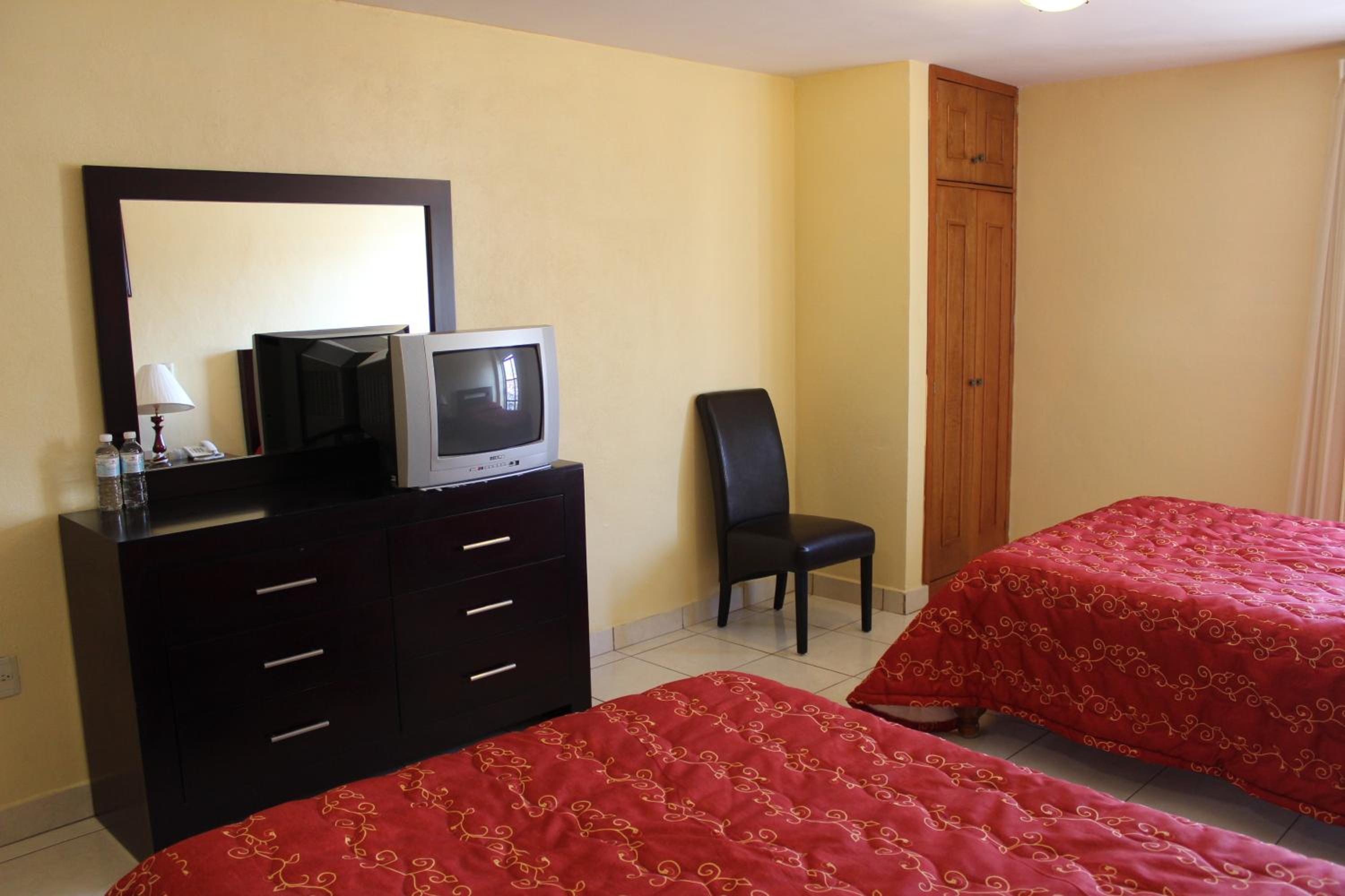 Double Room with Two Double Beds photo 3