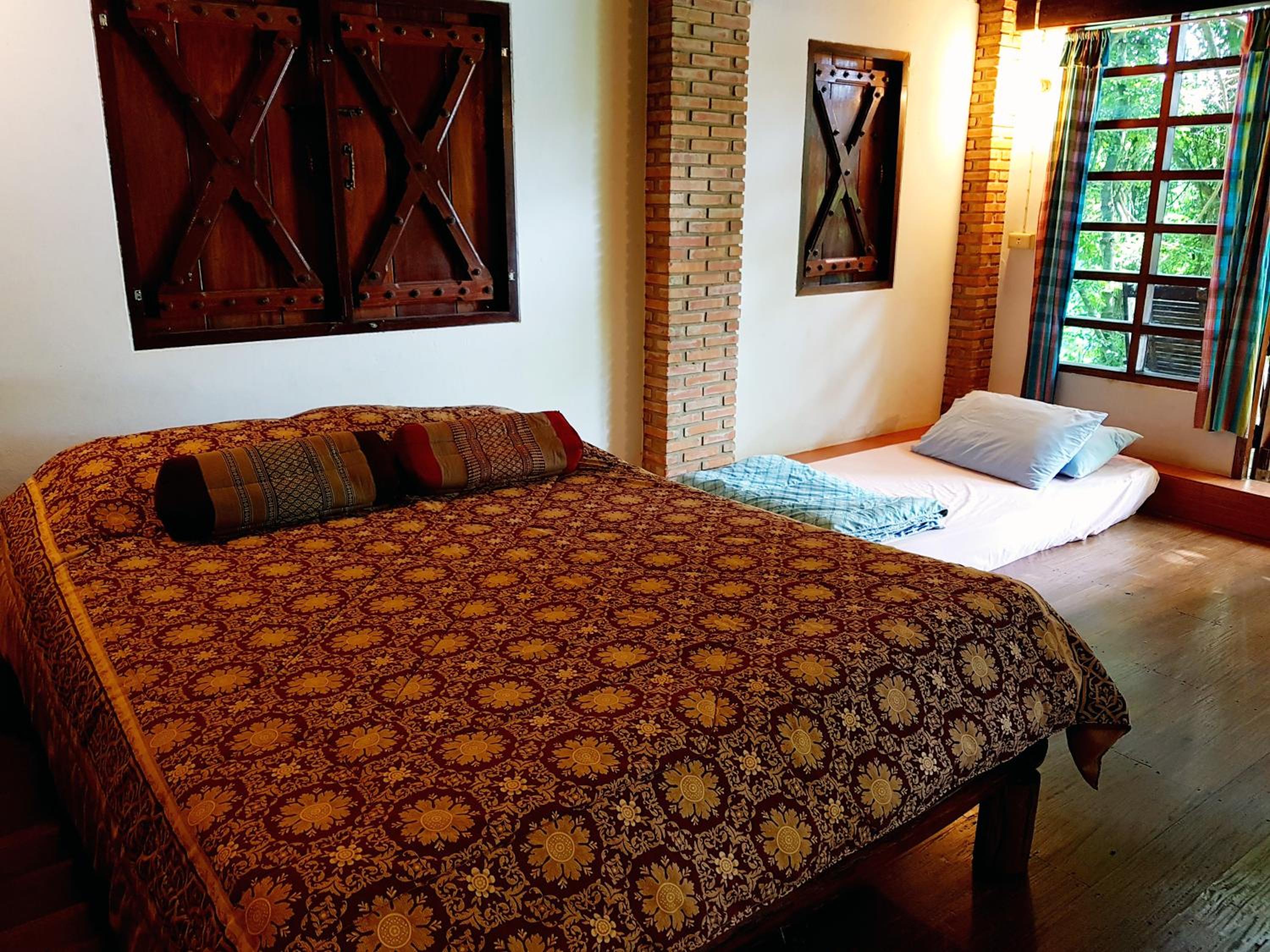 Two-Bedroom House - Photo 31