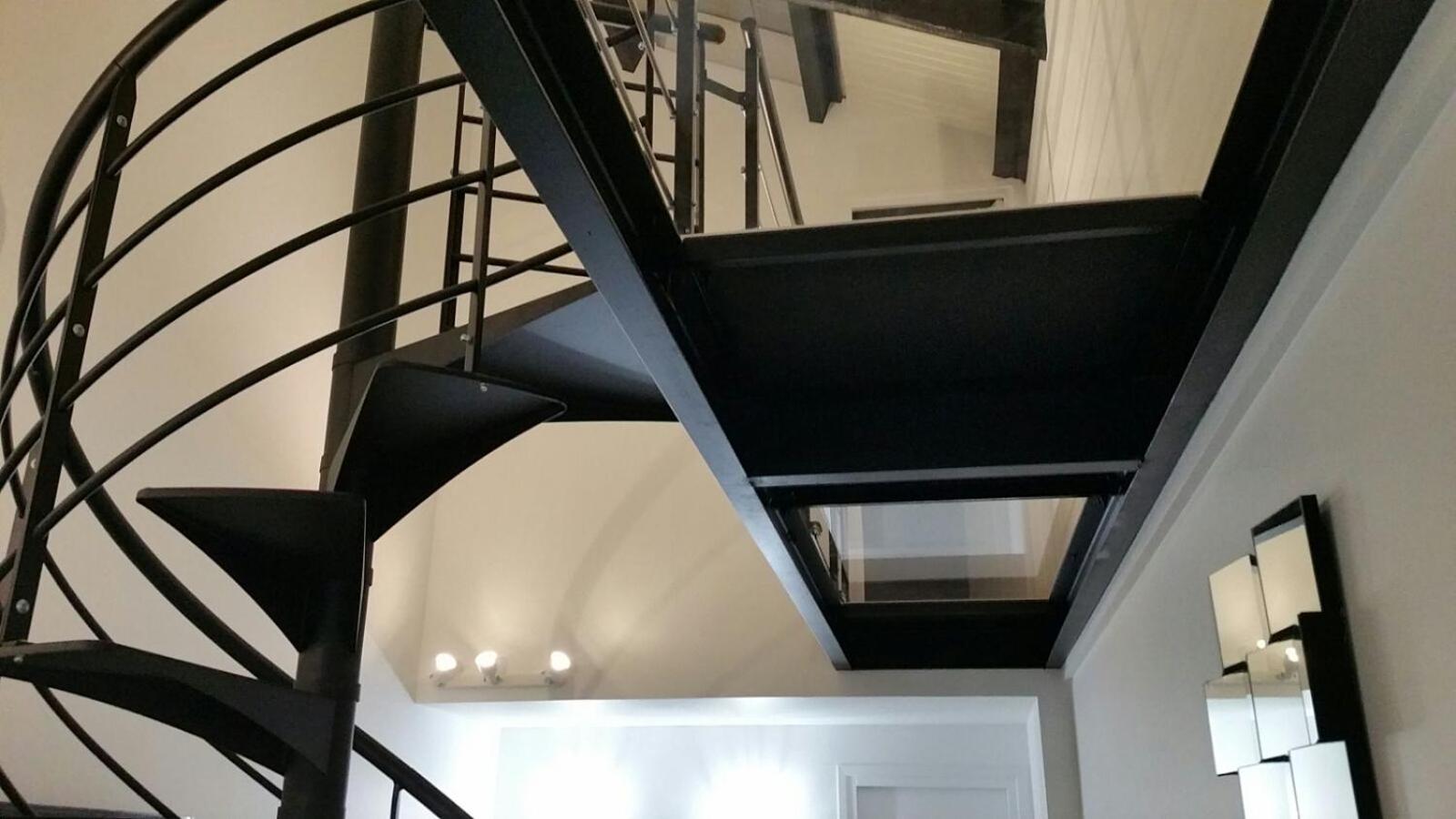 Apartment - Split Level - Photo 15