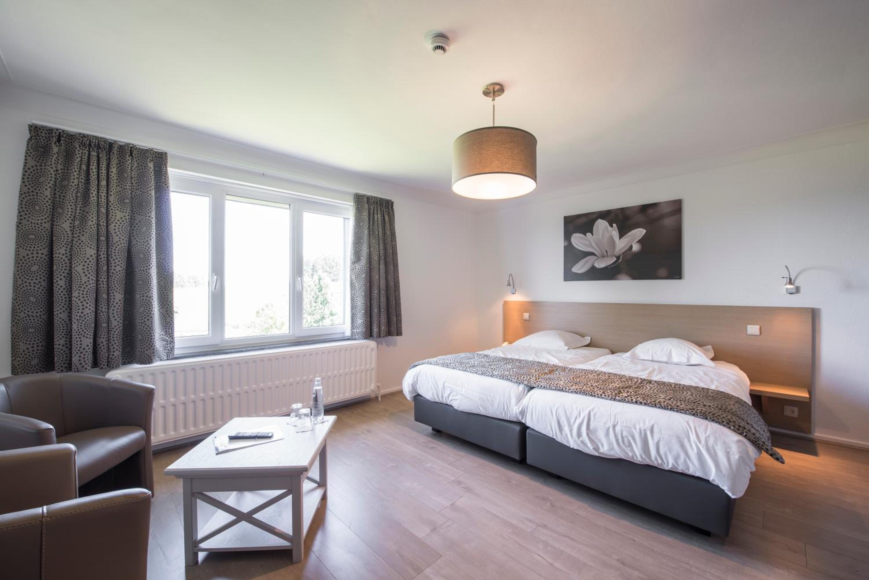 Deluxe Double Room with Garden View - Photo 1