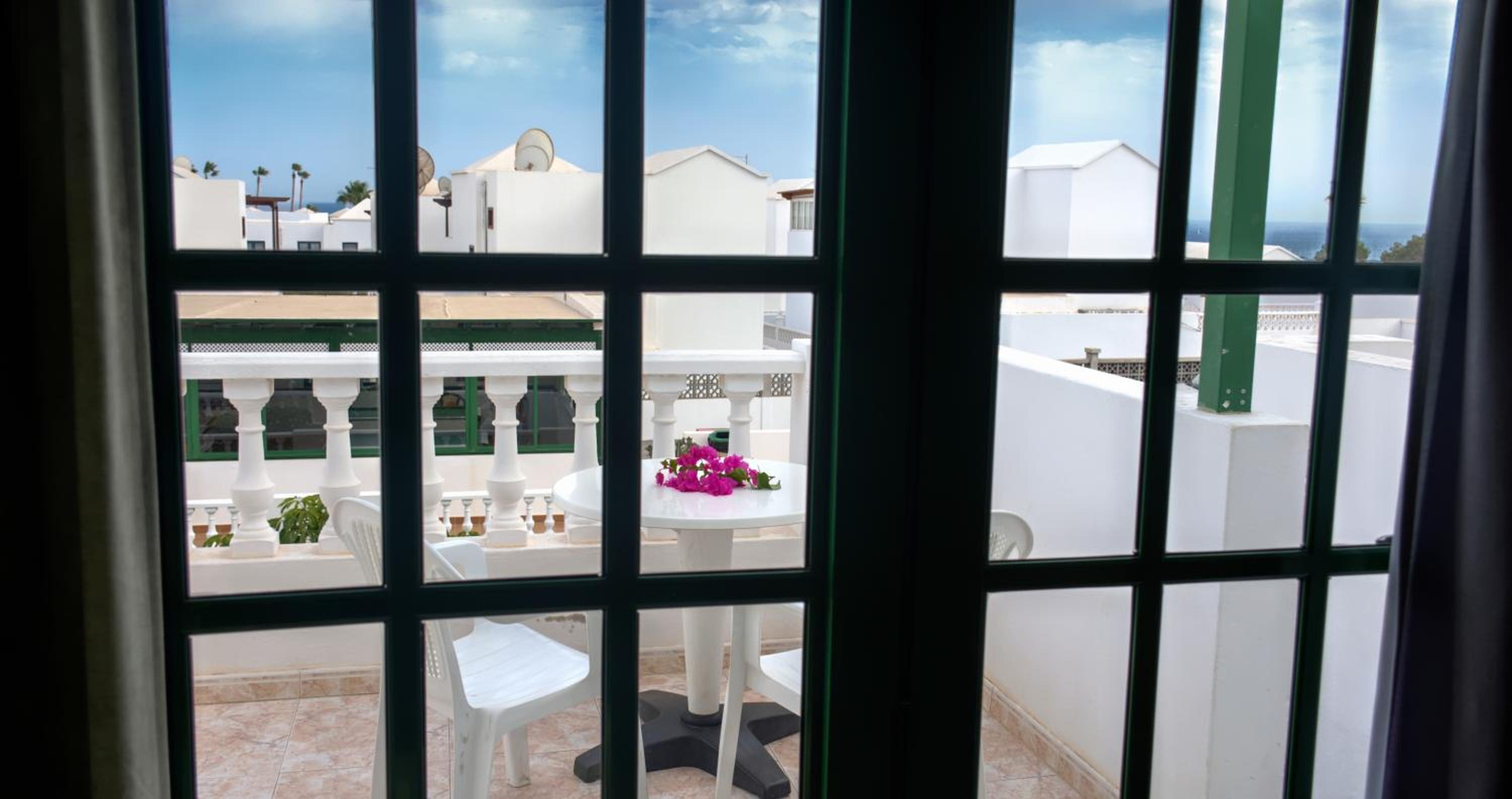 Apartment with Private Balcony photo 2