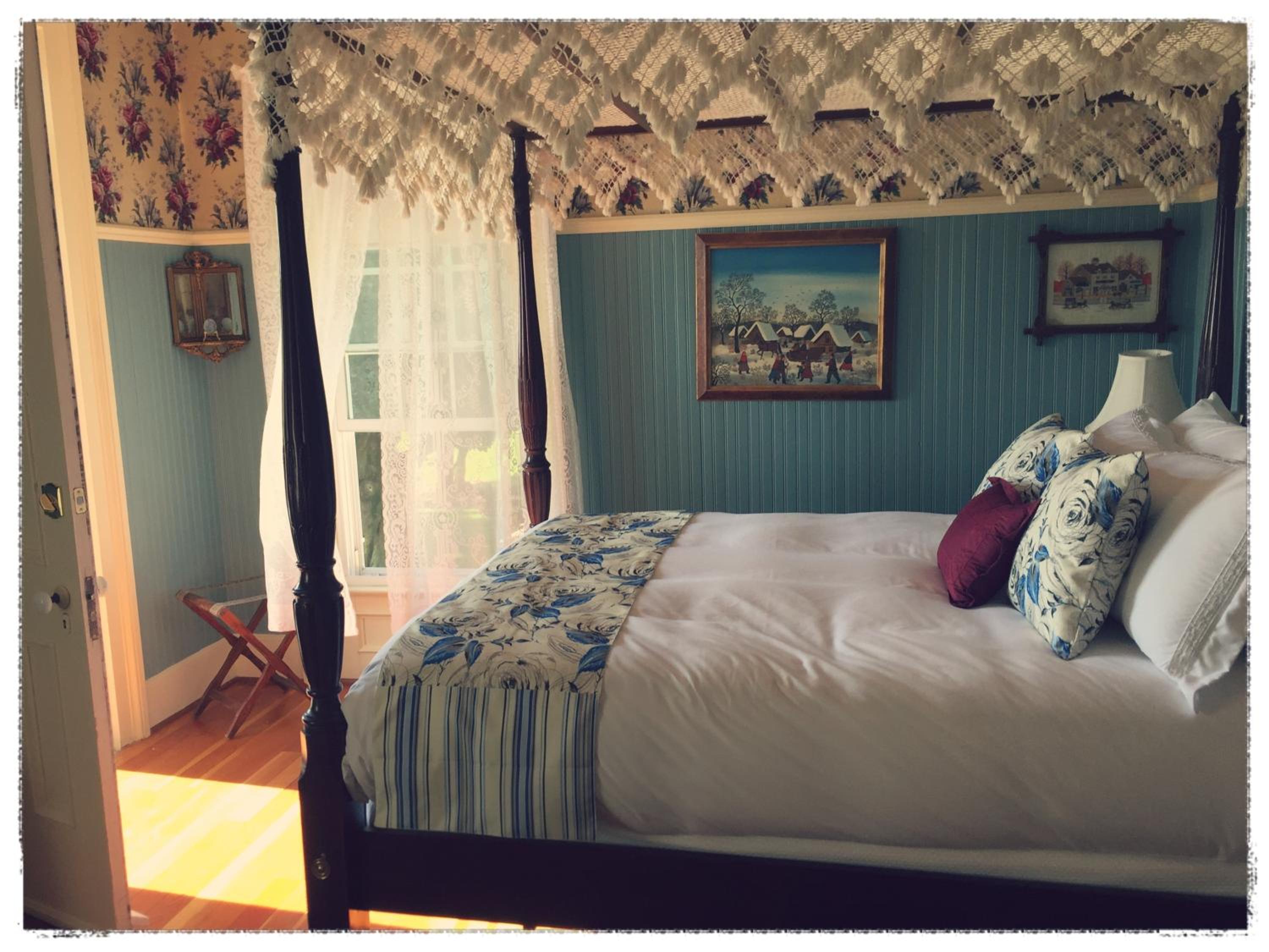 Deluxe Double Room with Balcony photo 3