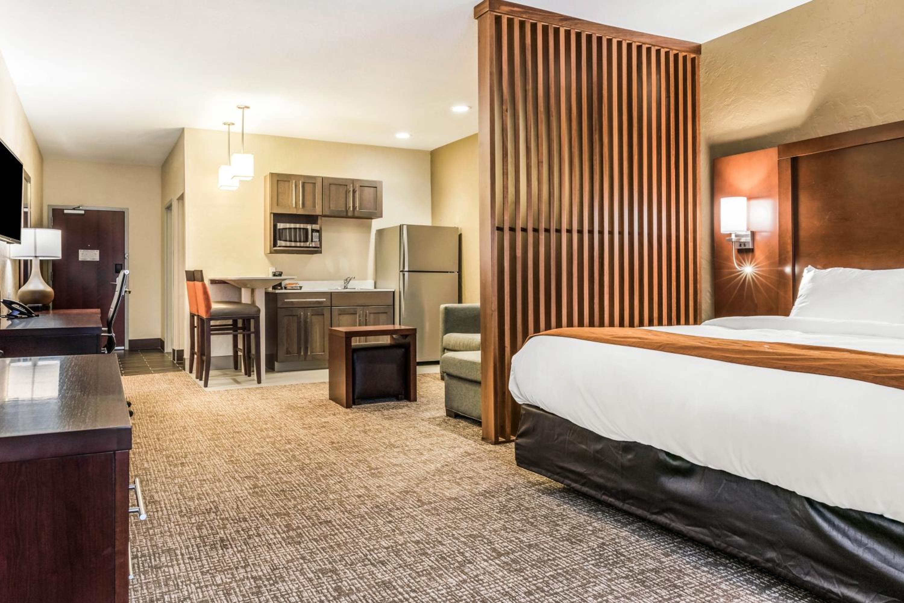 King Suite - Photo 9