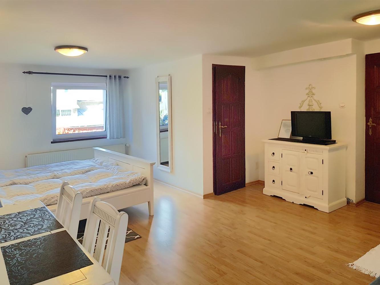 Quadruple Room - Photo 8