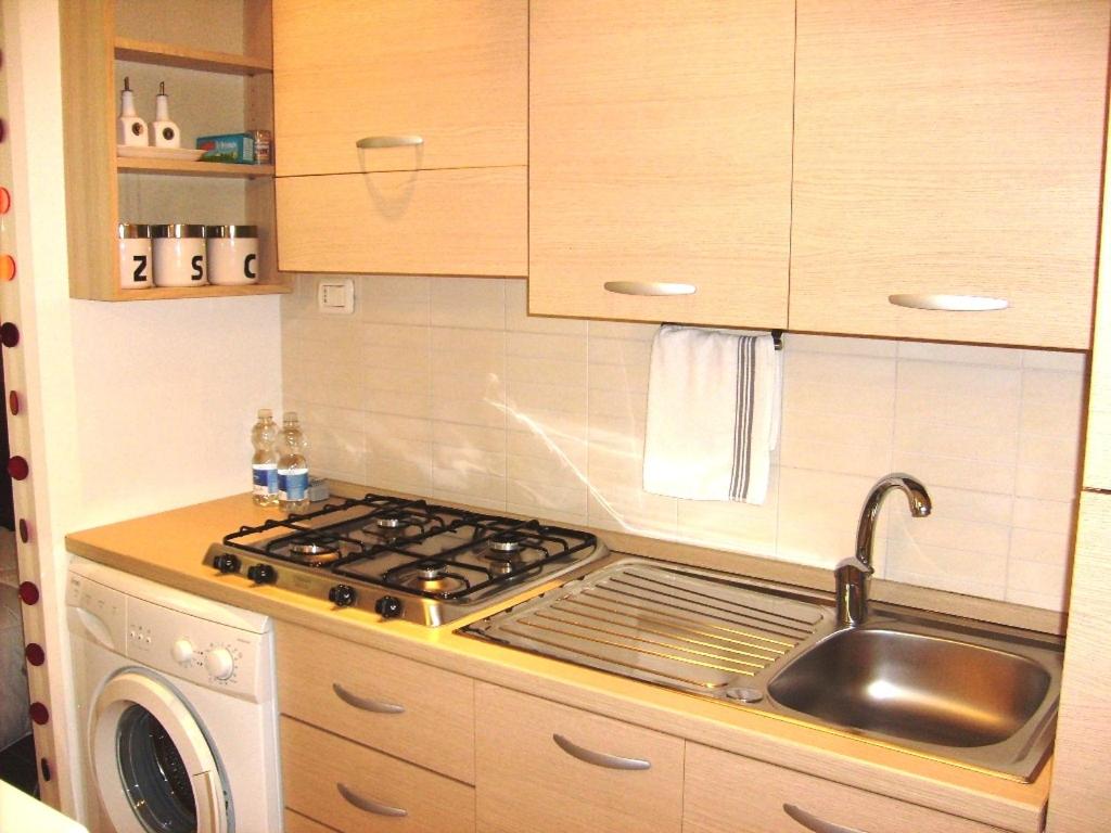 Studio Apartment - Photo 10