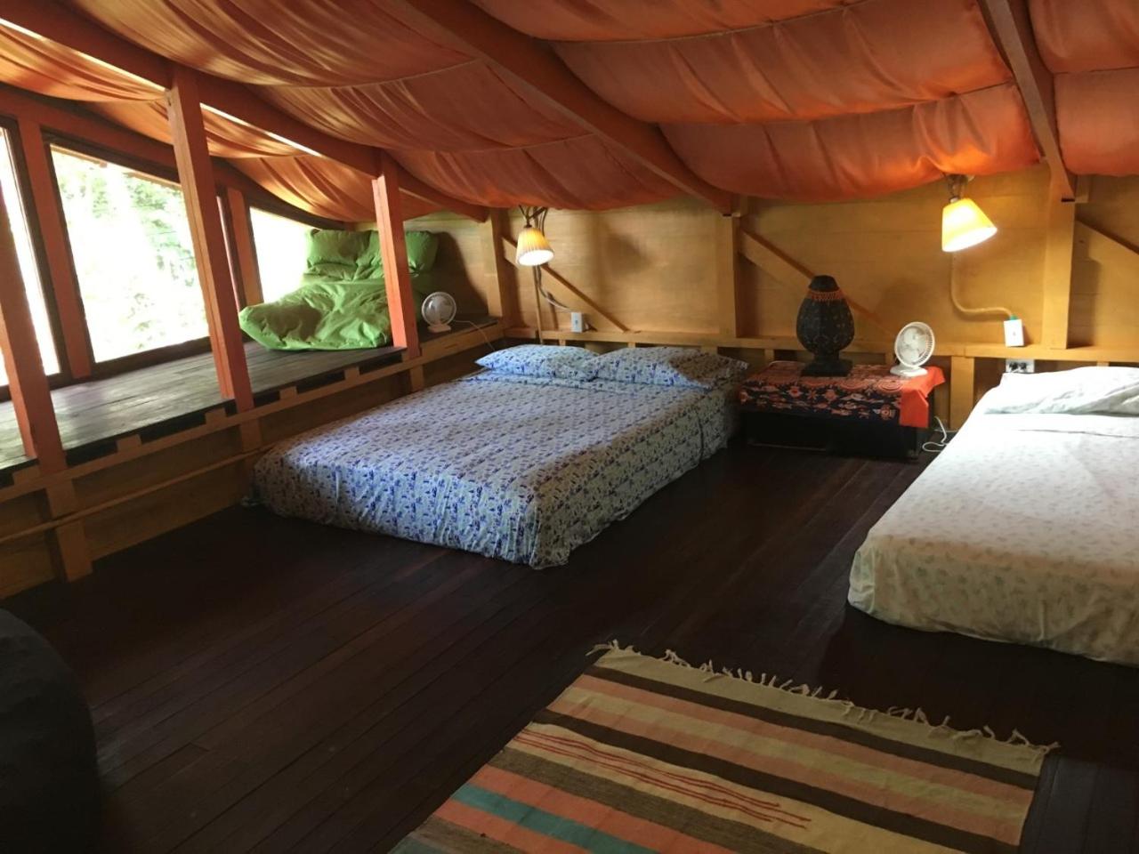 Premium Queen Room
