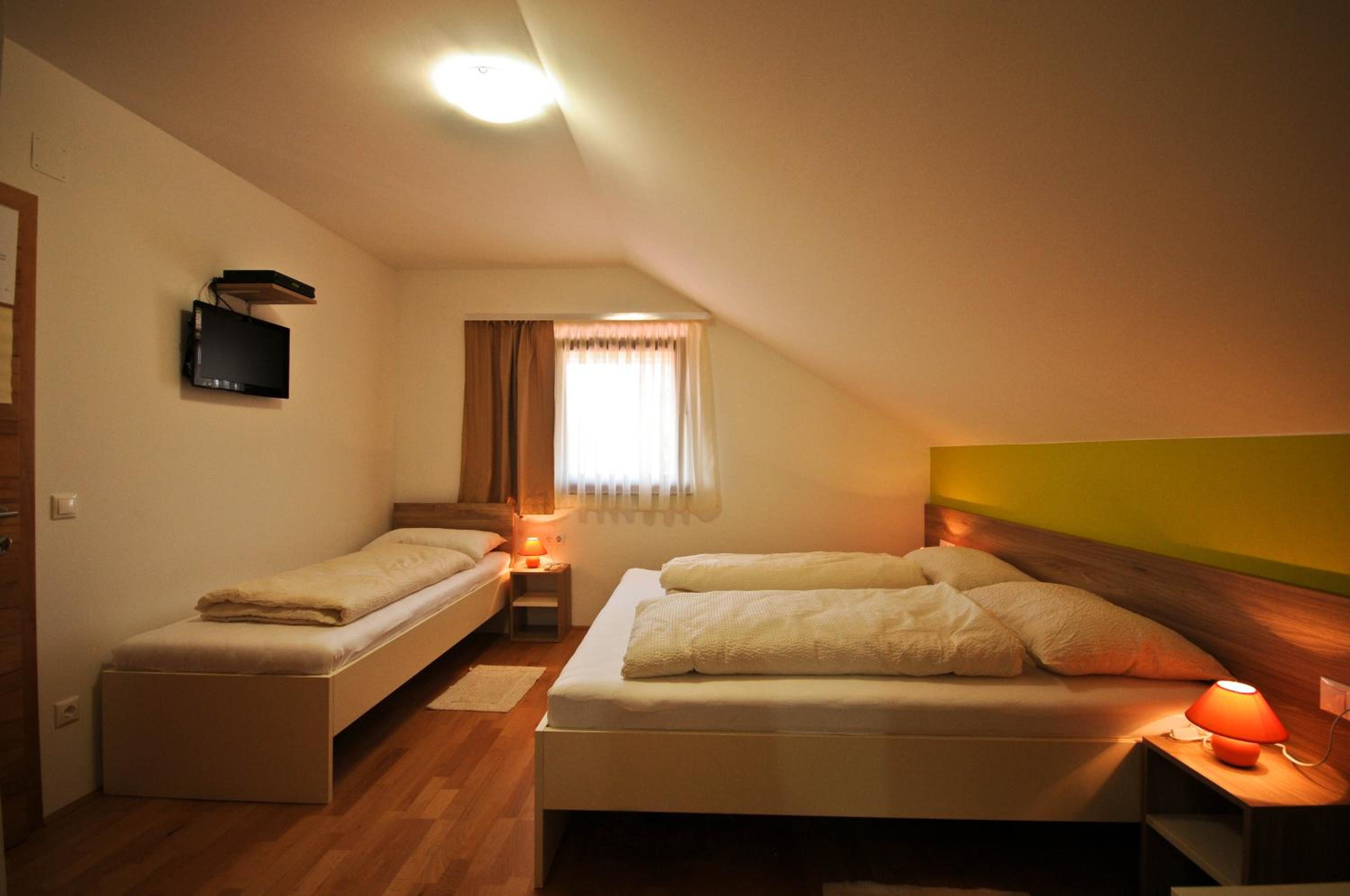 Triple Room - Photo 15