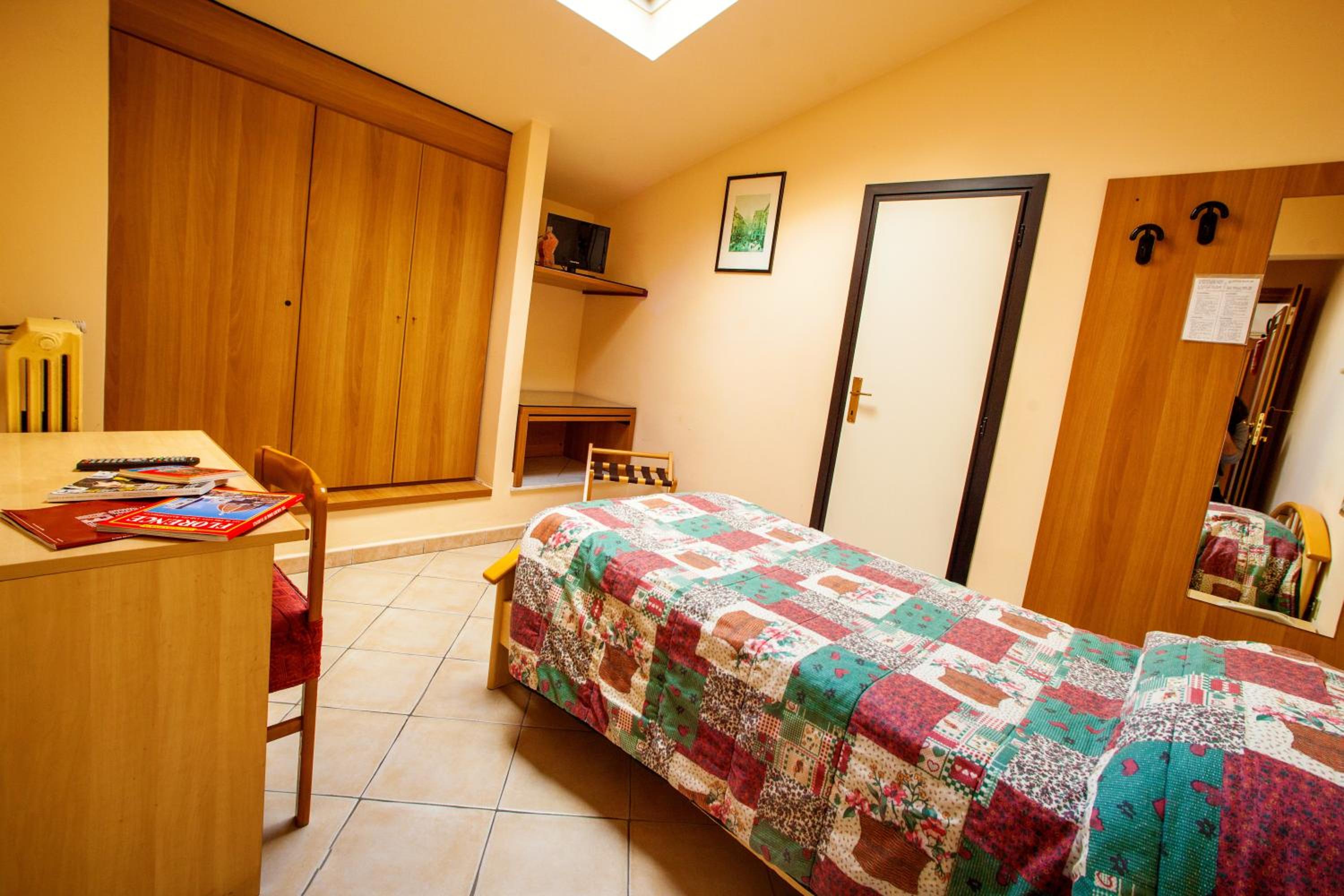 Single Room with Private External Bathroom