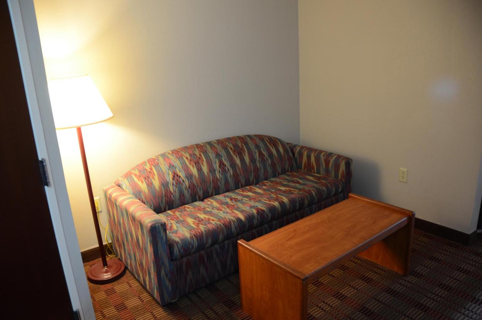 Studio Suite with Two Queen Beds - Non-Smoking - Photo 3