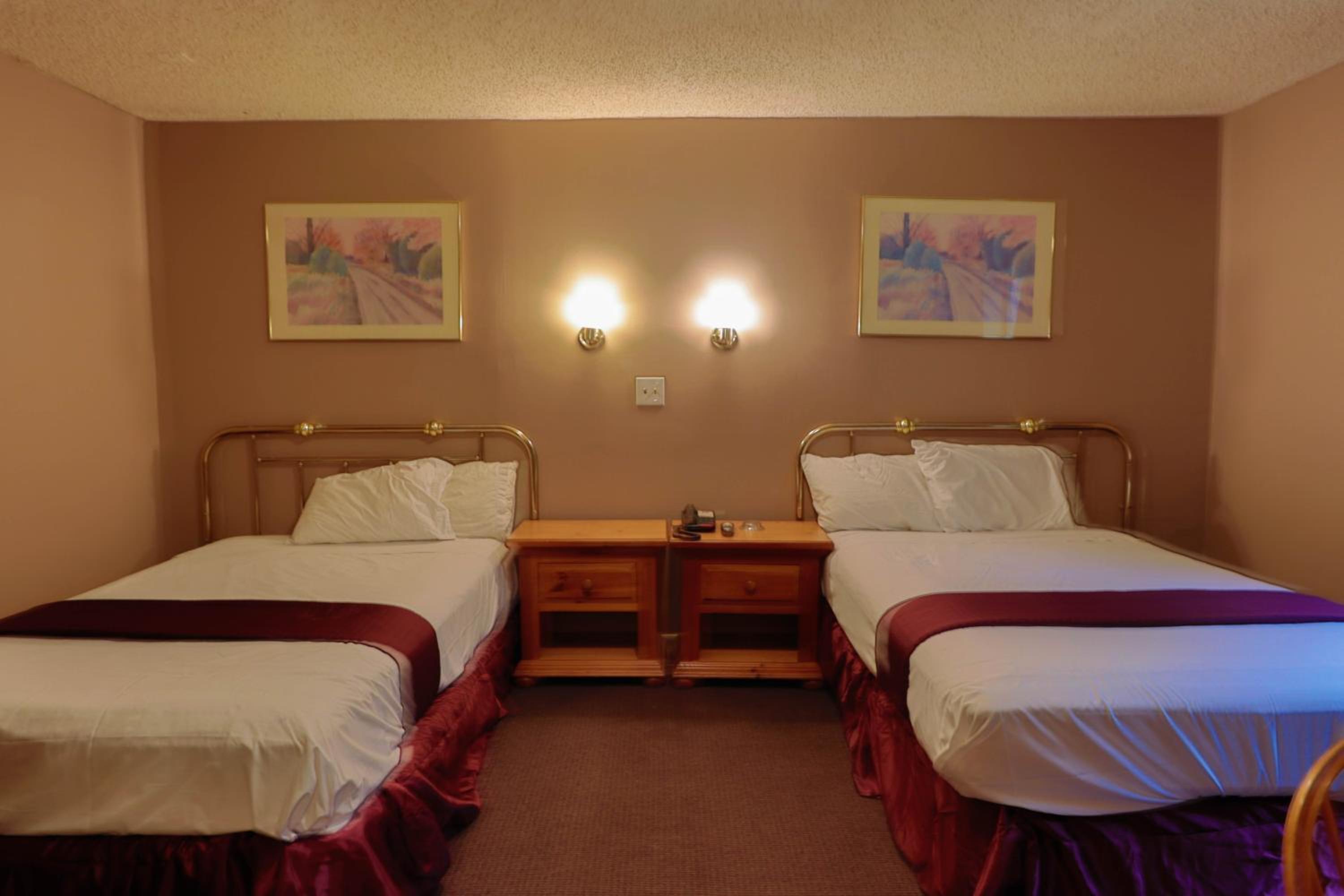 Double Room with Two Double Beds - Photo 1