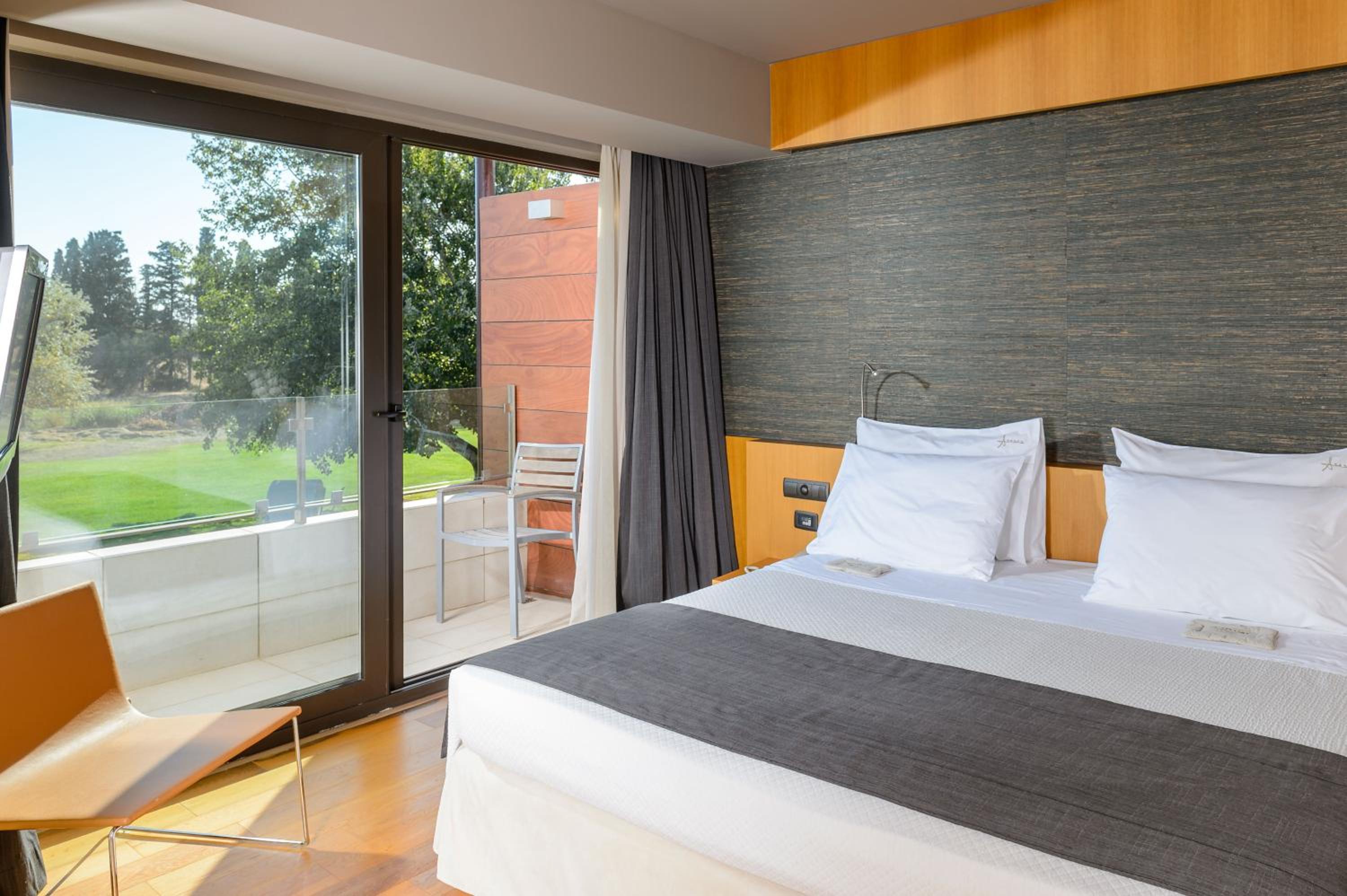 Superior Double Room with Garden View - Photo 1