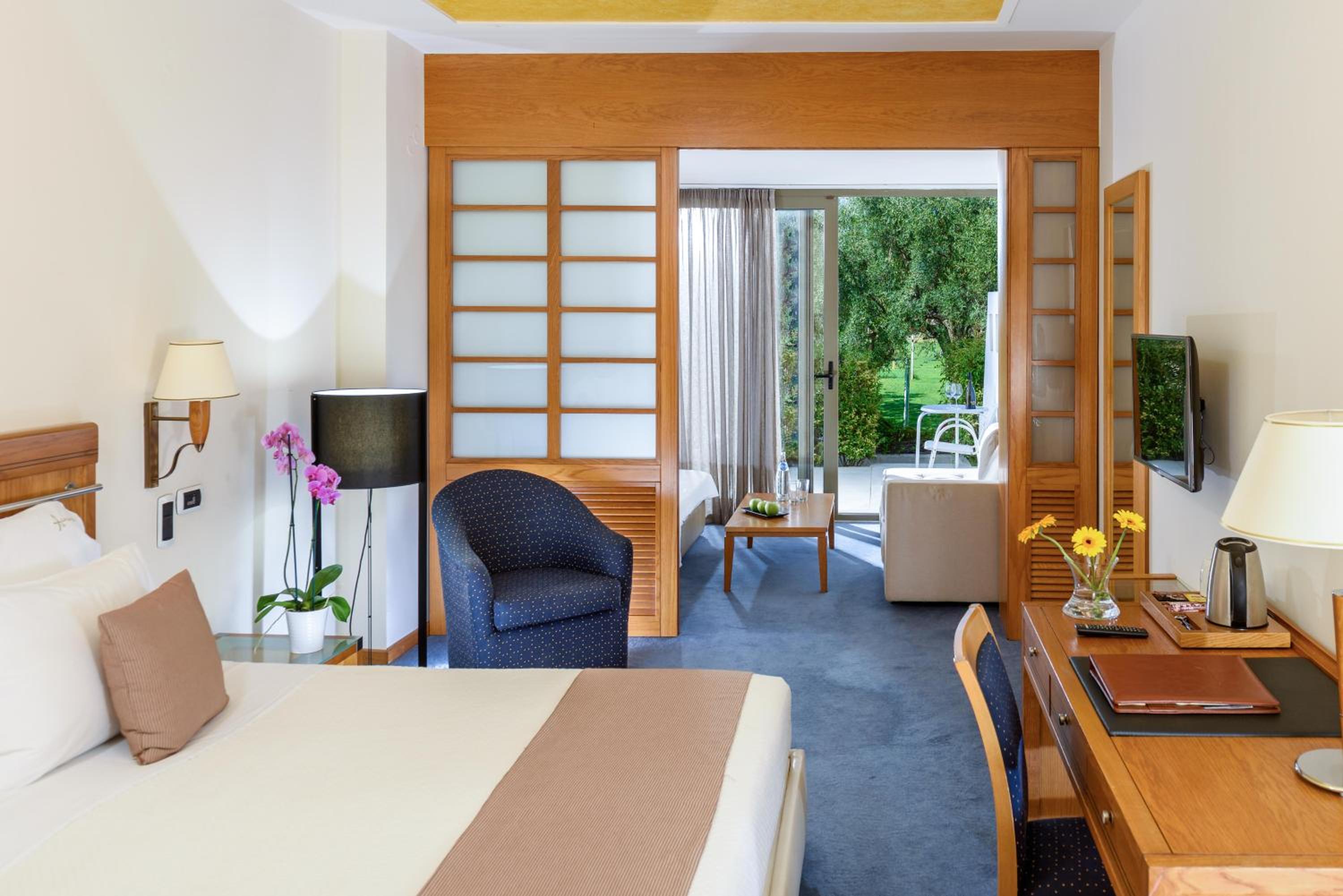 Executive Family Room