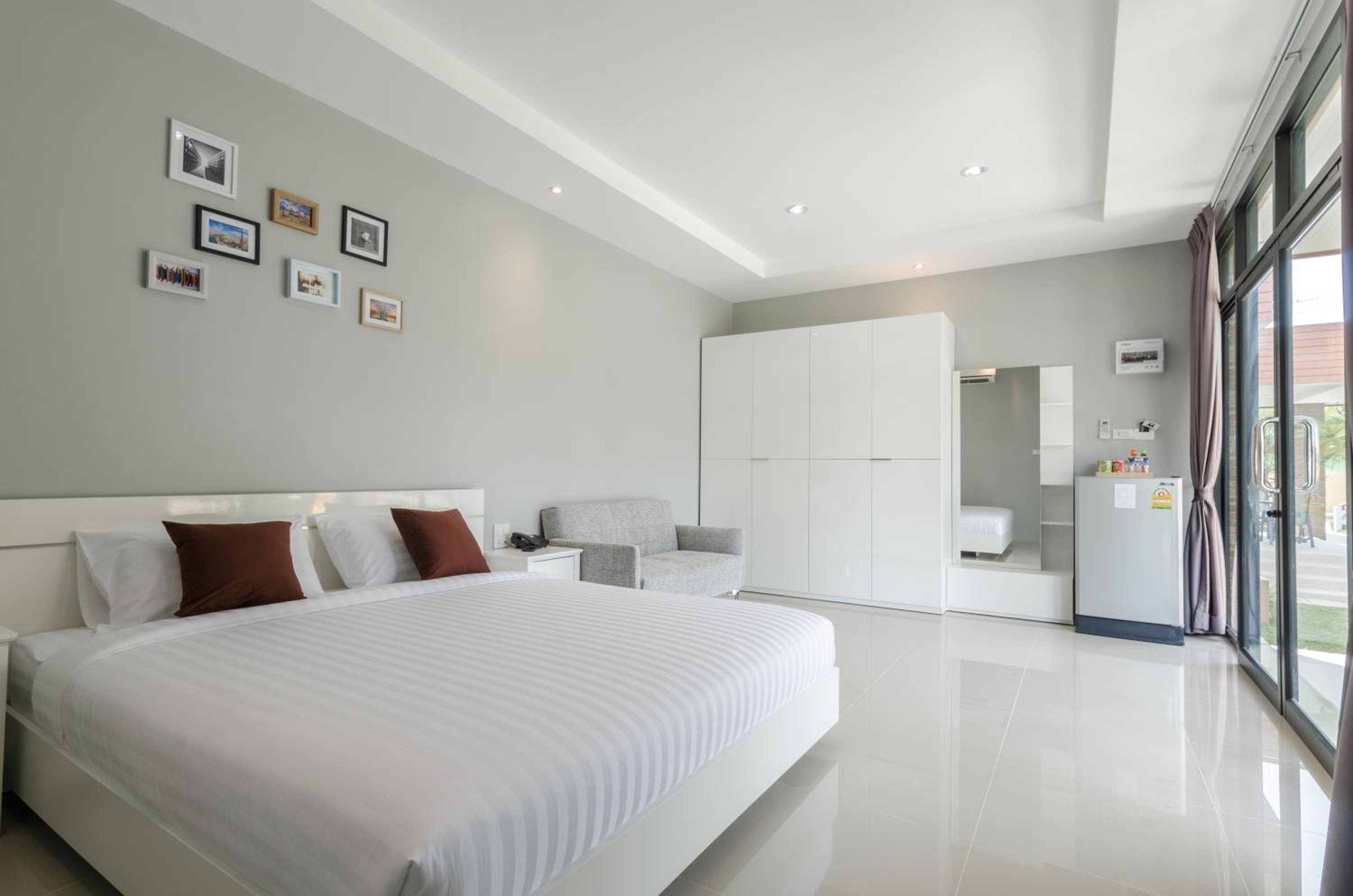 Double Room with Pool View