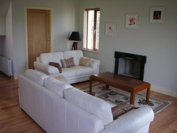 Four-Bedroom House - Photo 1