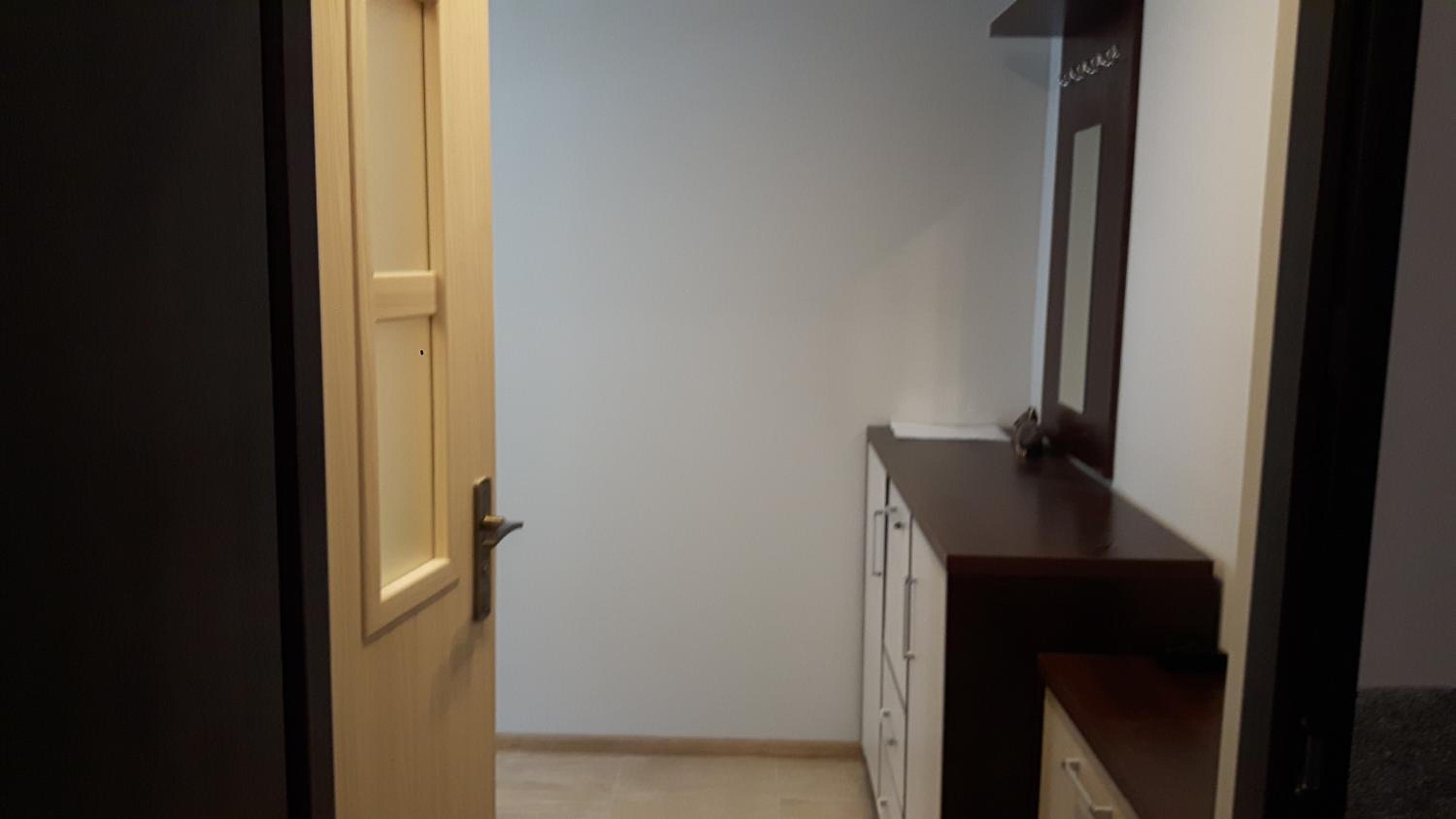 Studio Apartment - Photo 1
