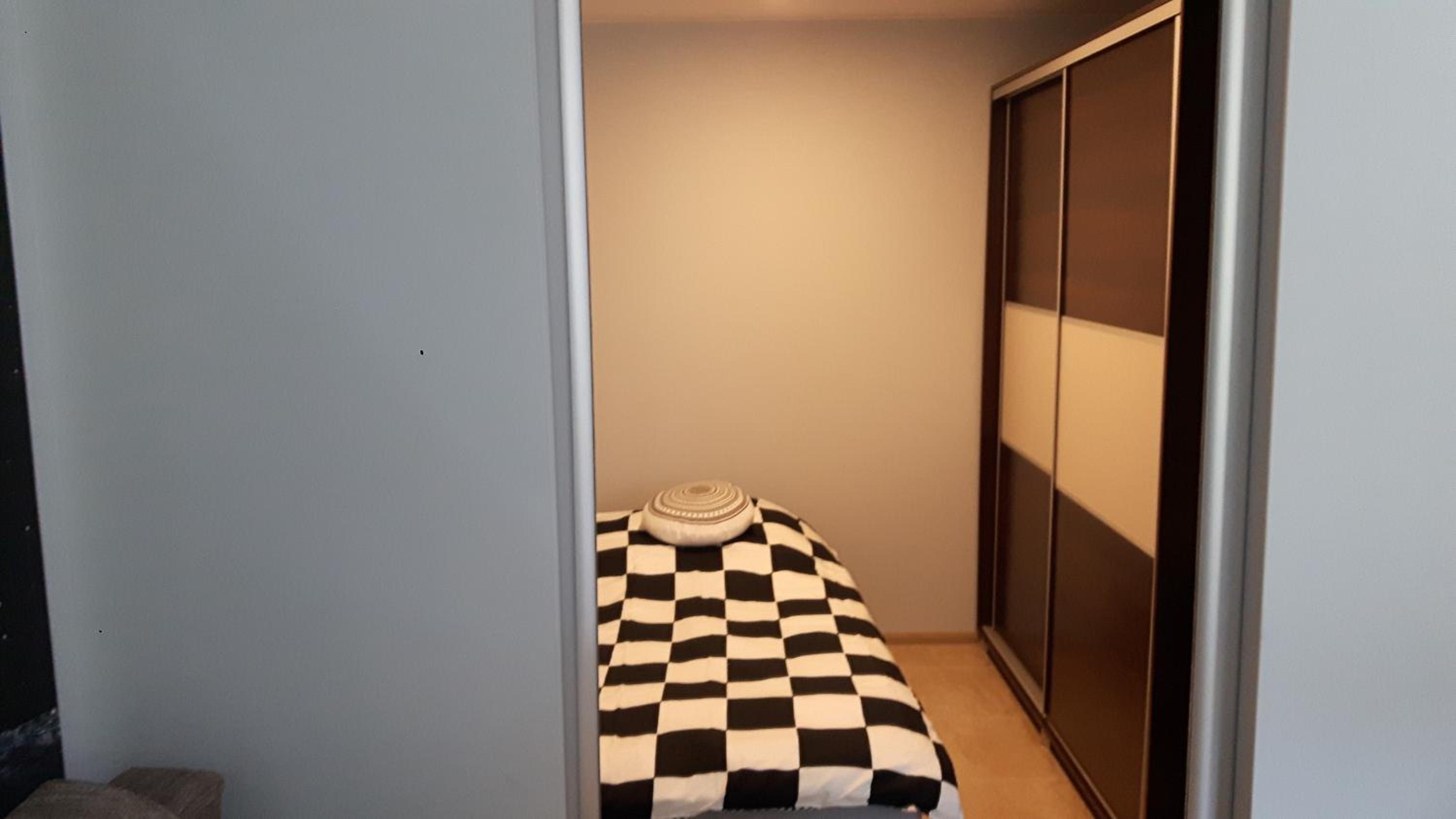 Studio Apartment - Photo 12
