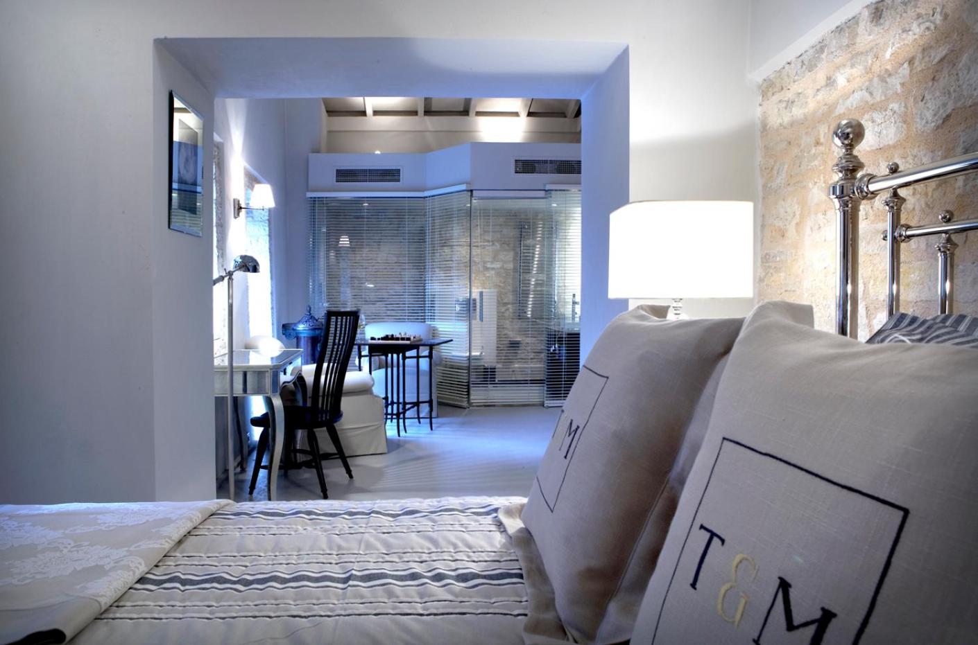 Tower Junior Suite with Garden View - Photo 12