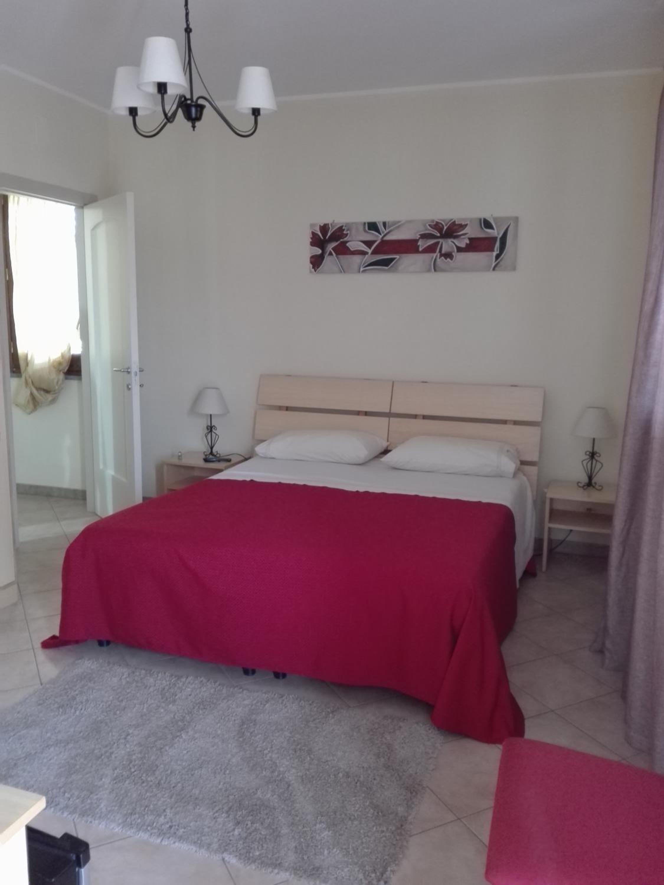 Double or Twin Room with Private Bathroom photo 2
