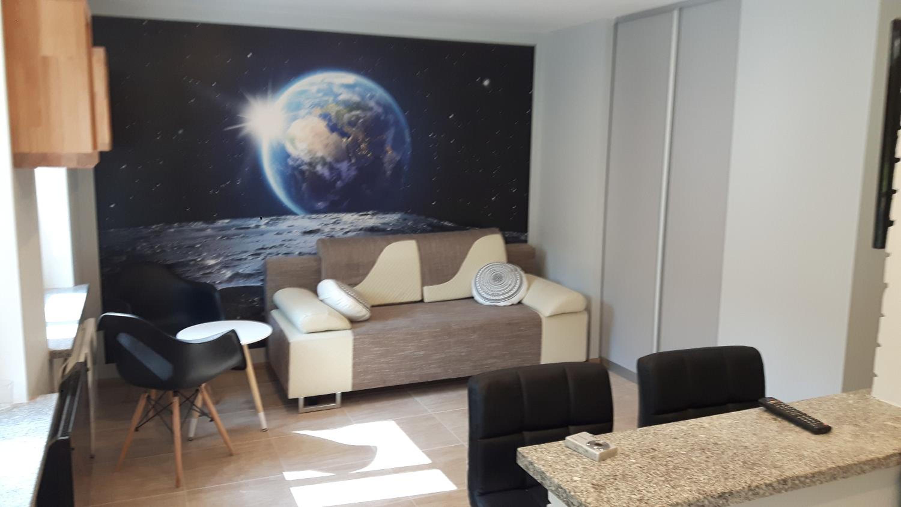 Studio Apartment - Photo 4