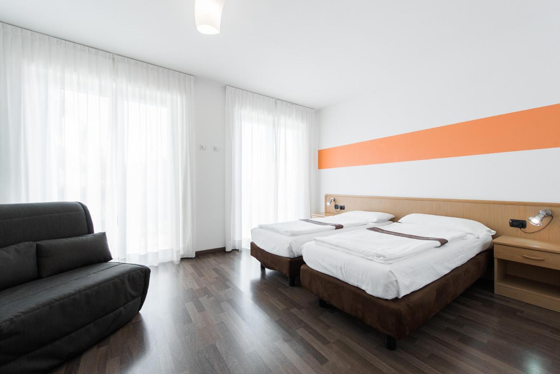Superior Twin Room with Pool View