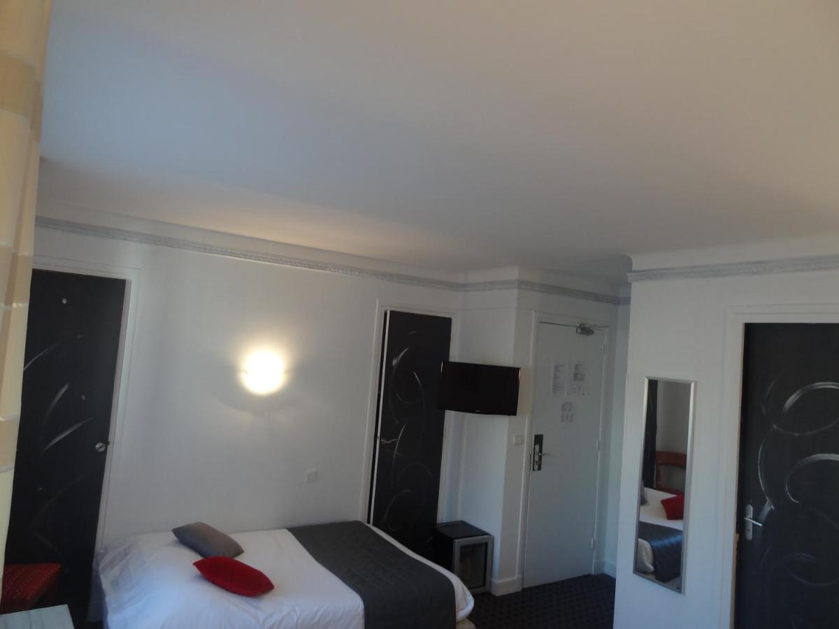 Double Room with Bath photo 3