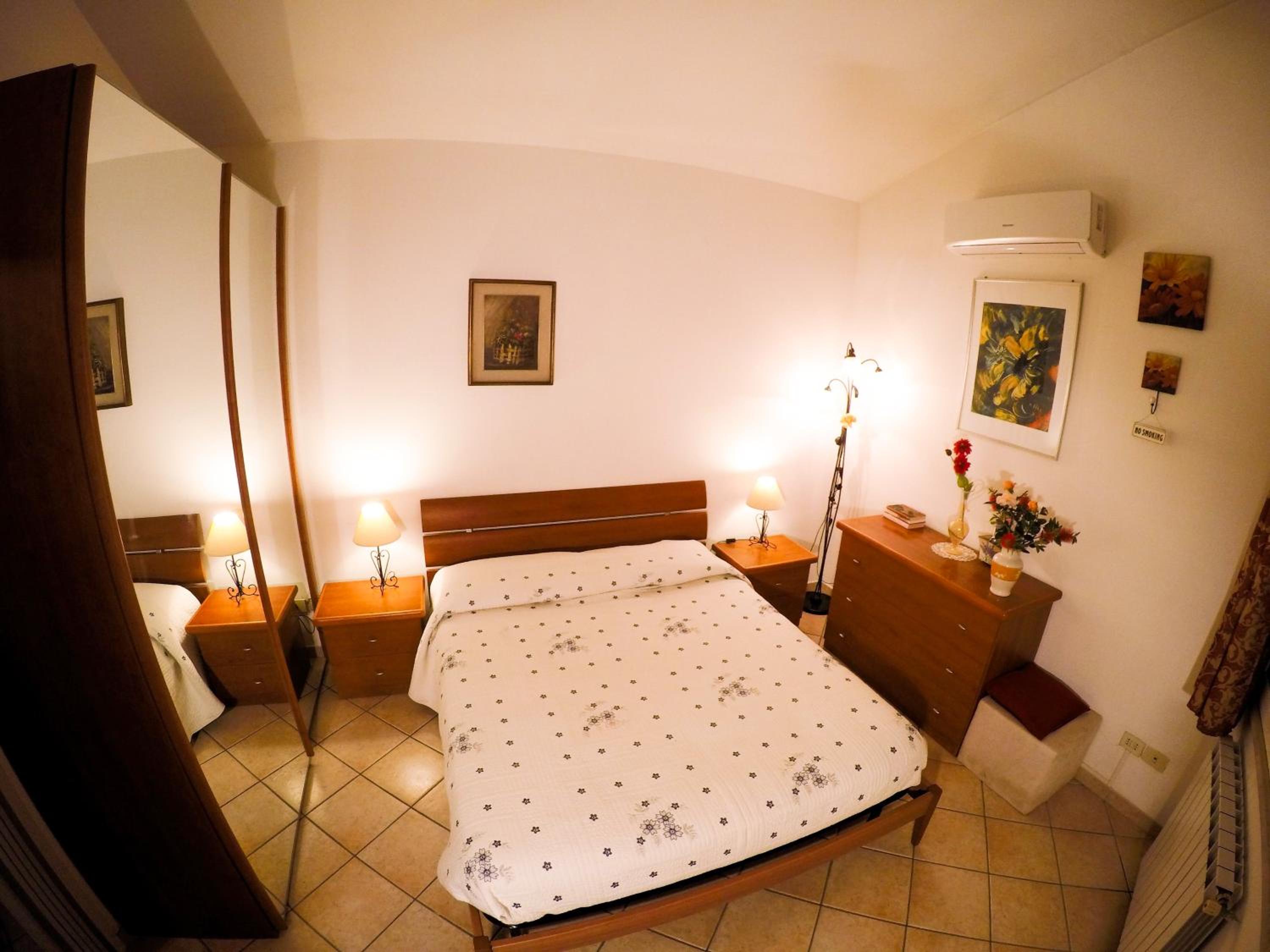Deluxe Double Room with Spa Bath  photo 2