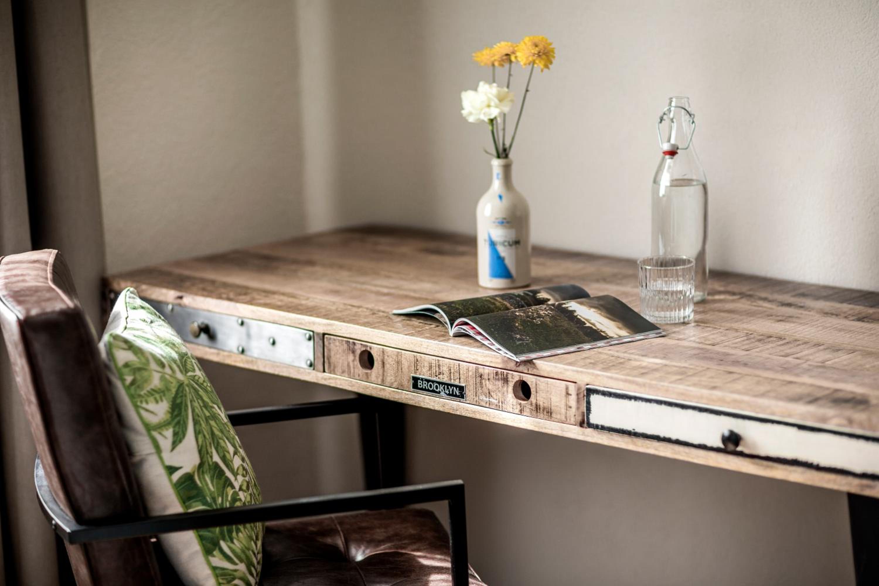 Studio Apartment with Kitchenette - Photo 1
