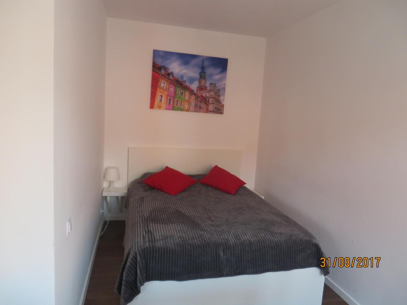 Studio Apartment - Red