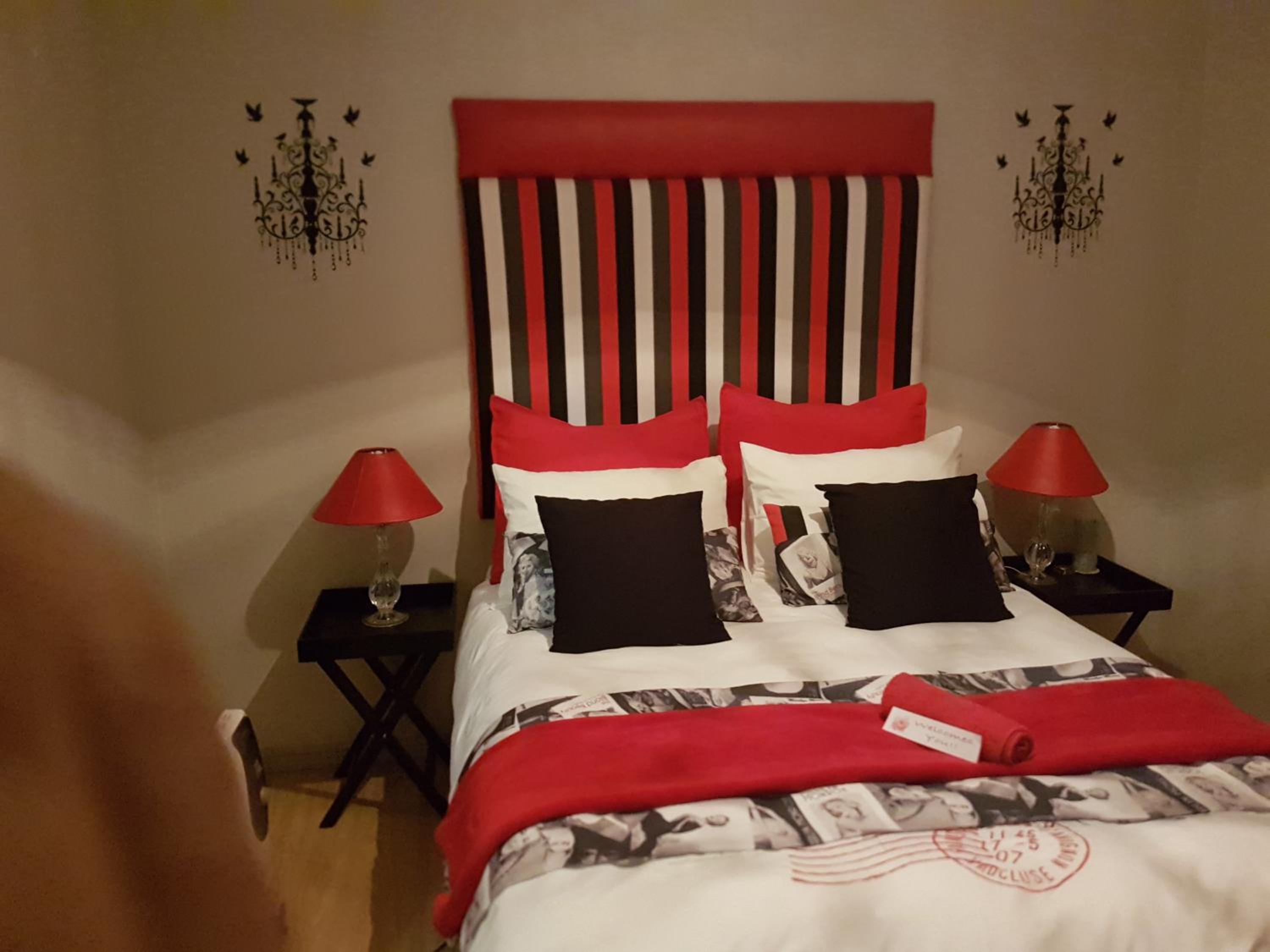 Double Room with Pool View photo 2