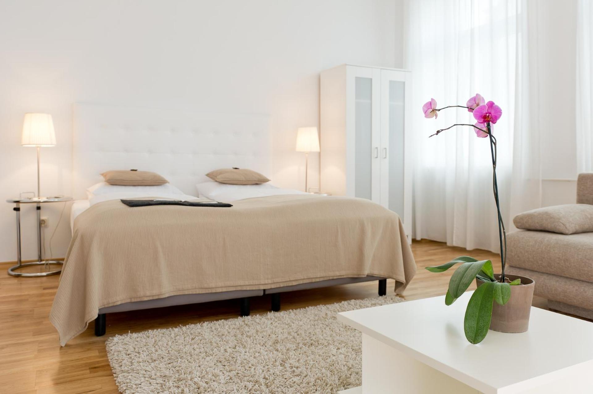 Double Room - Photo 2