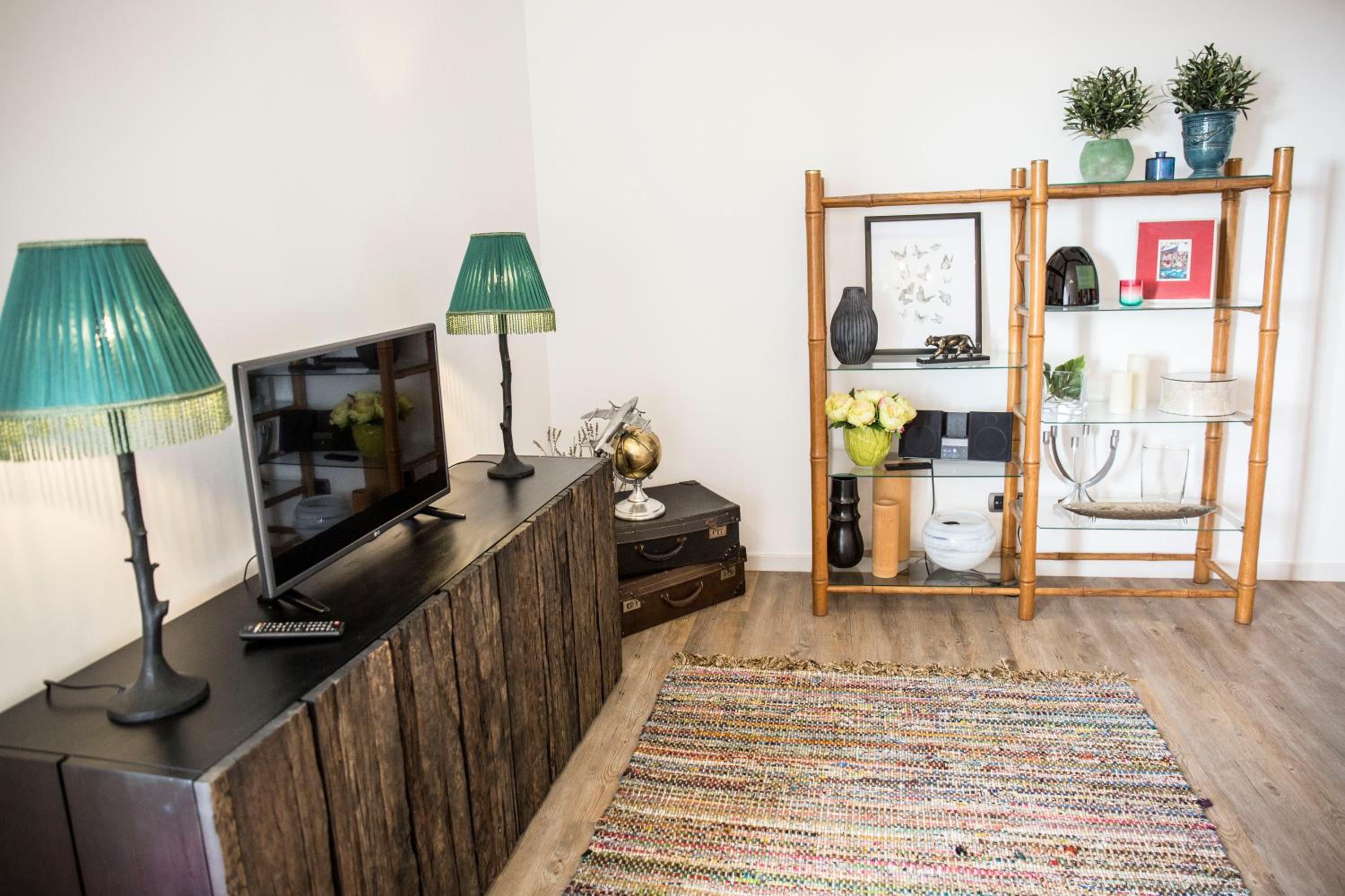 Two-Bedroom Apartment - Photo 38
