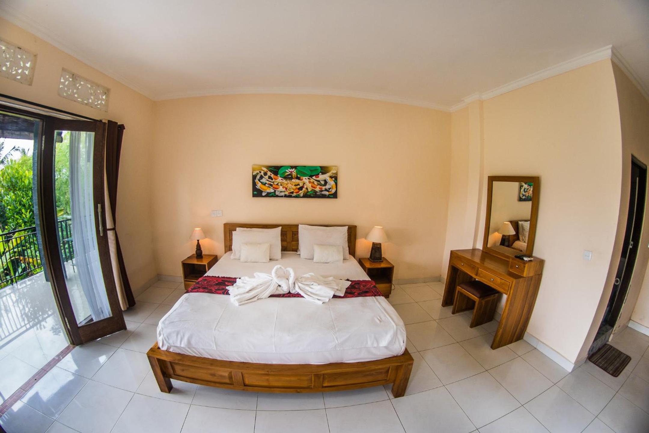Deluxe Double Room with Balcony - Photo 18