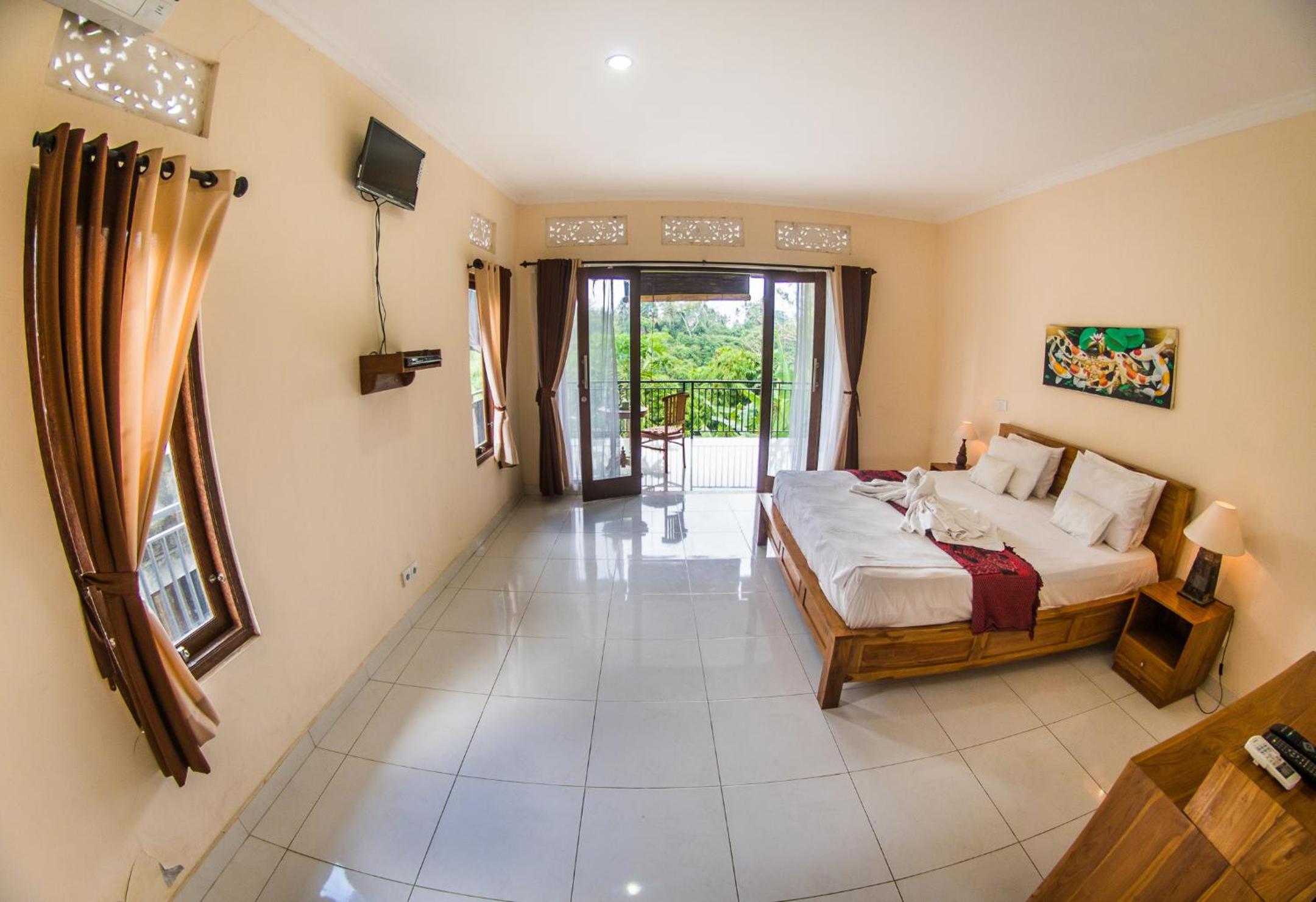 Deluxe Double Room with Balcony - Photo 15