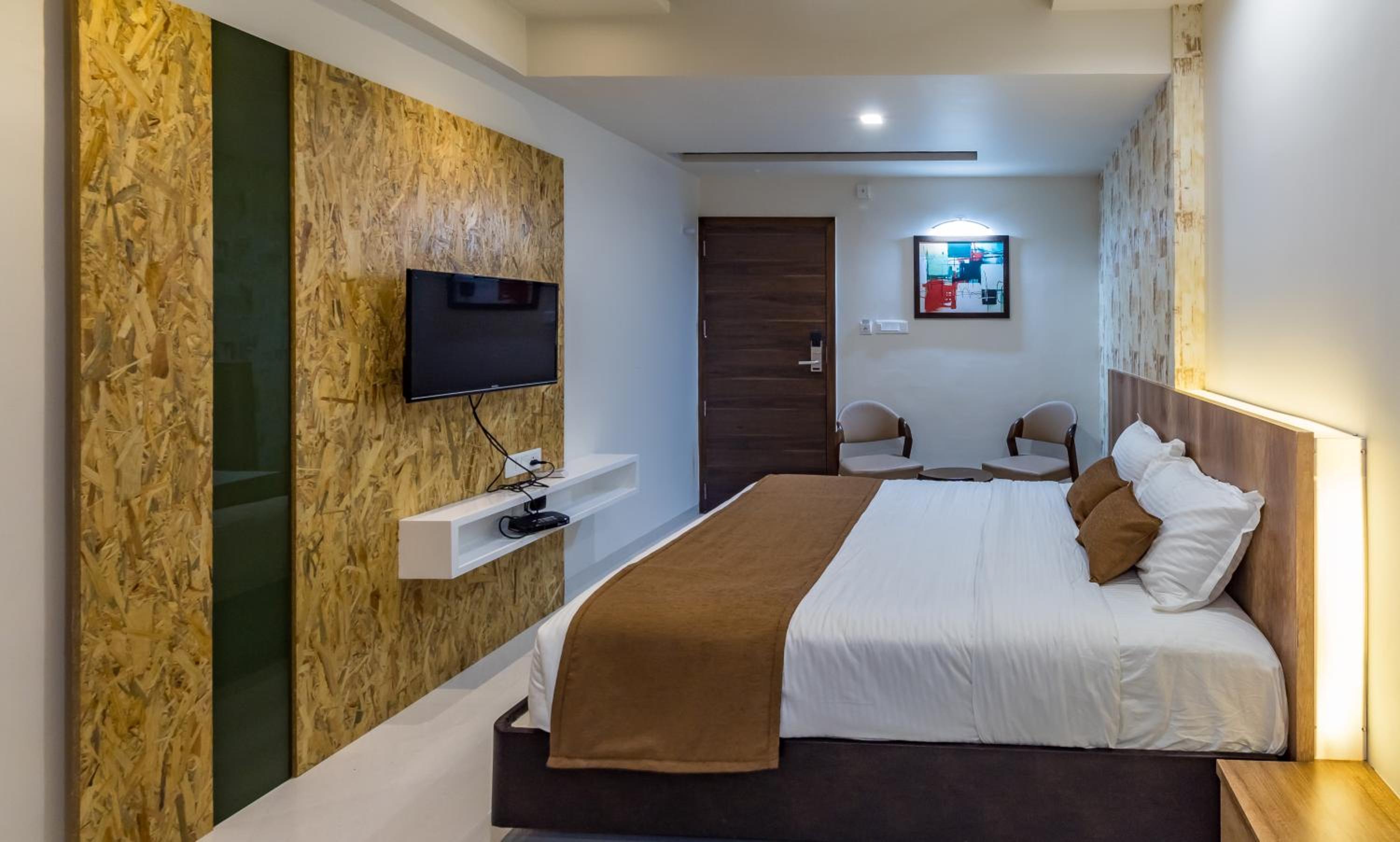 Deluxe Double Room - Photo 1