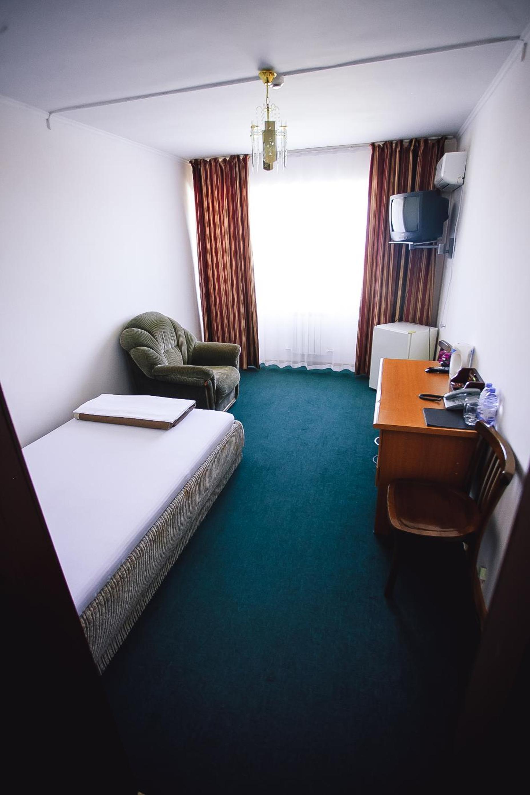 Small Single Room photo 3