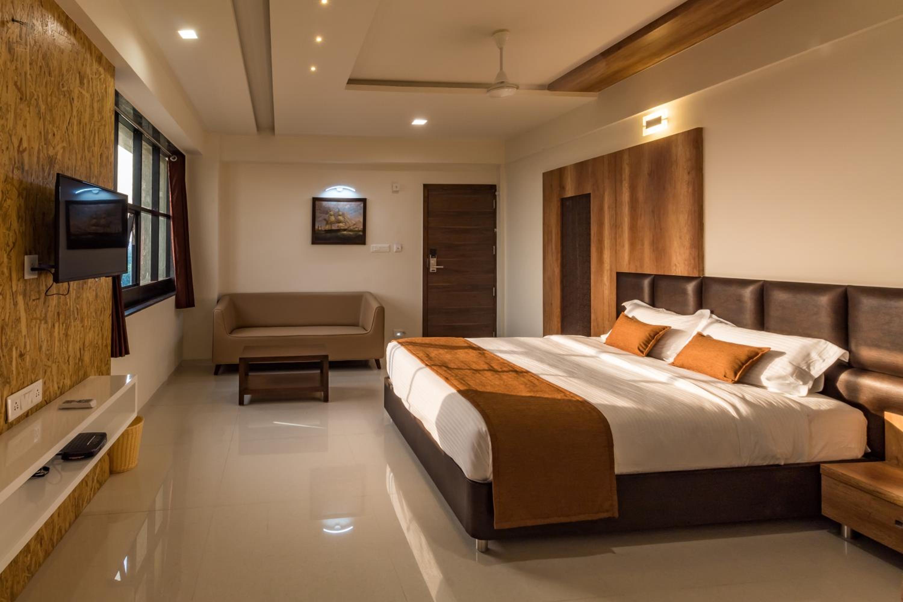 Deluxe King Room