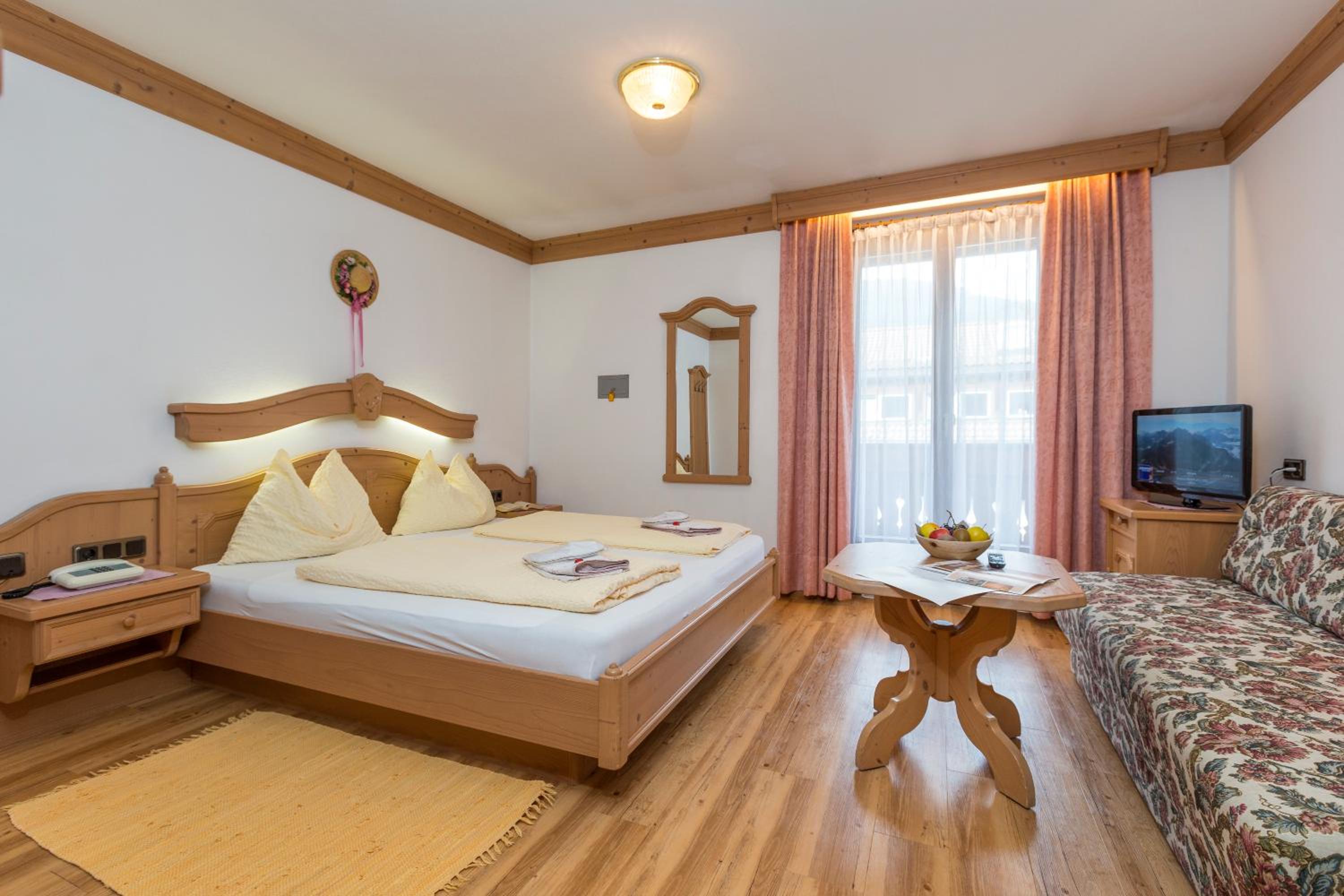 Standard Double Room with Balcony photo 1