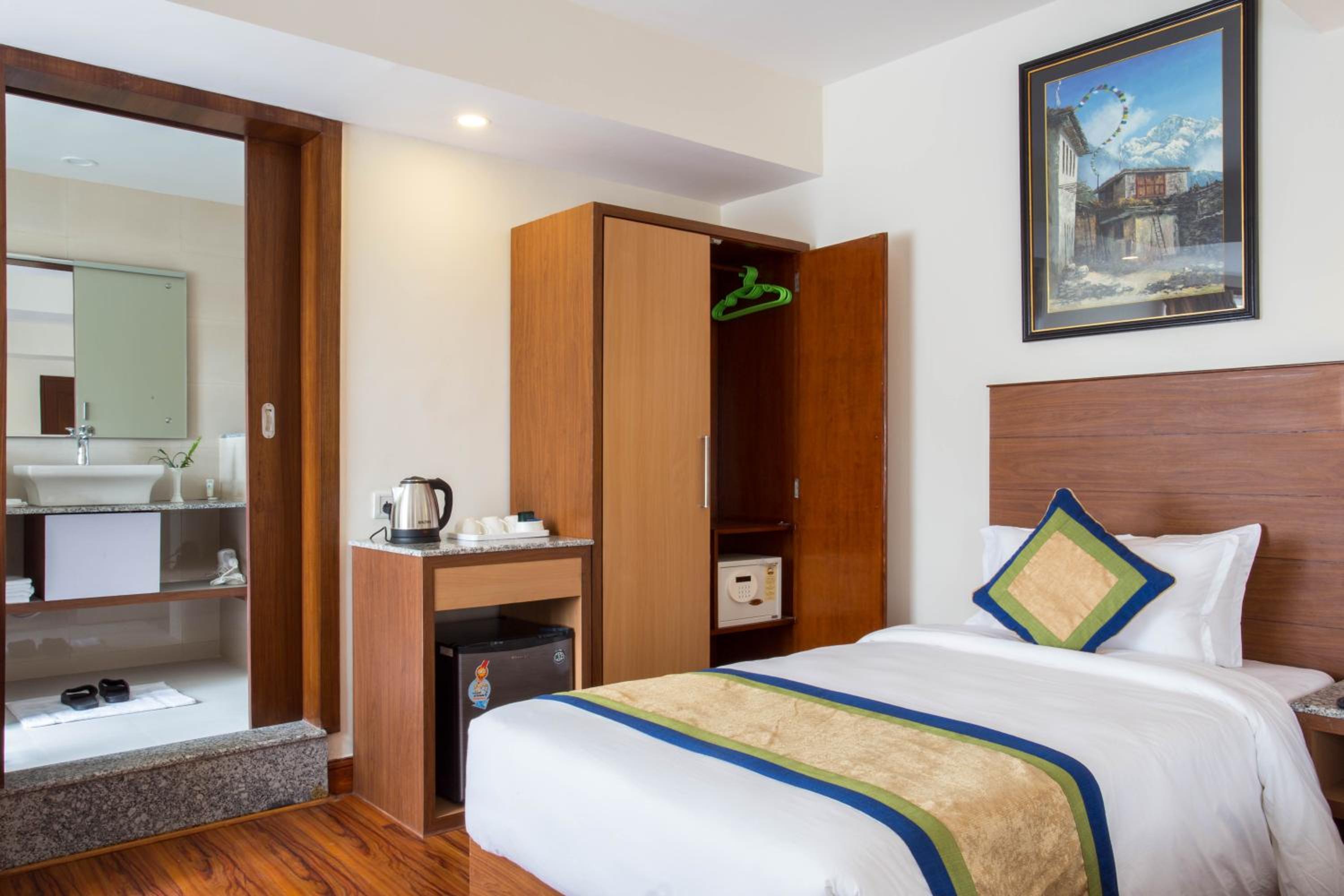 Deluxe Single Room - Free Airport Pickup photo 3