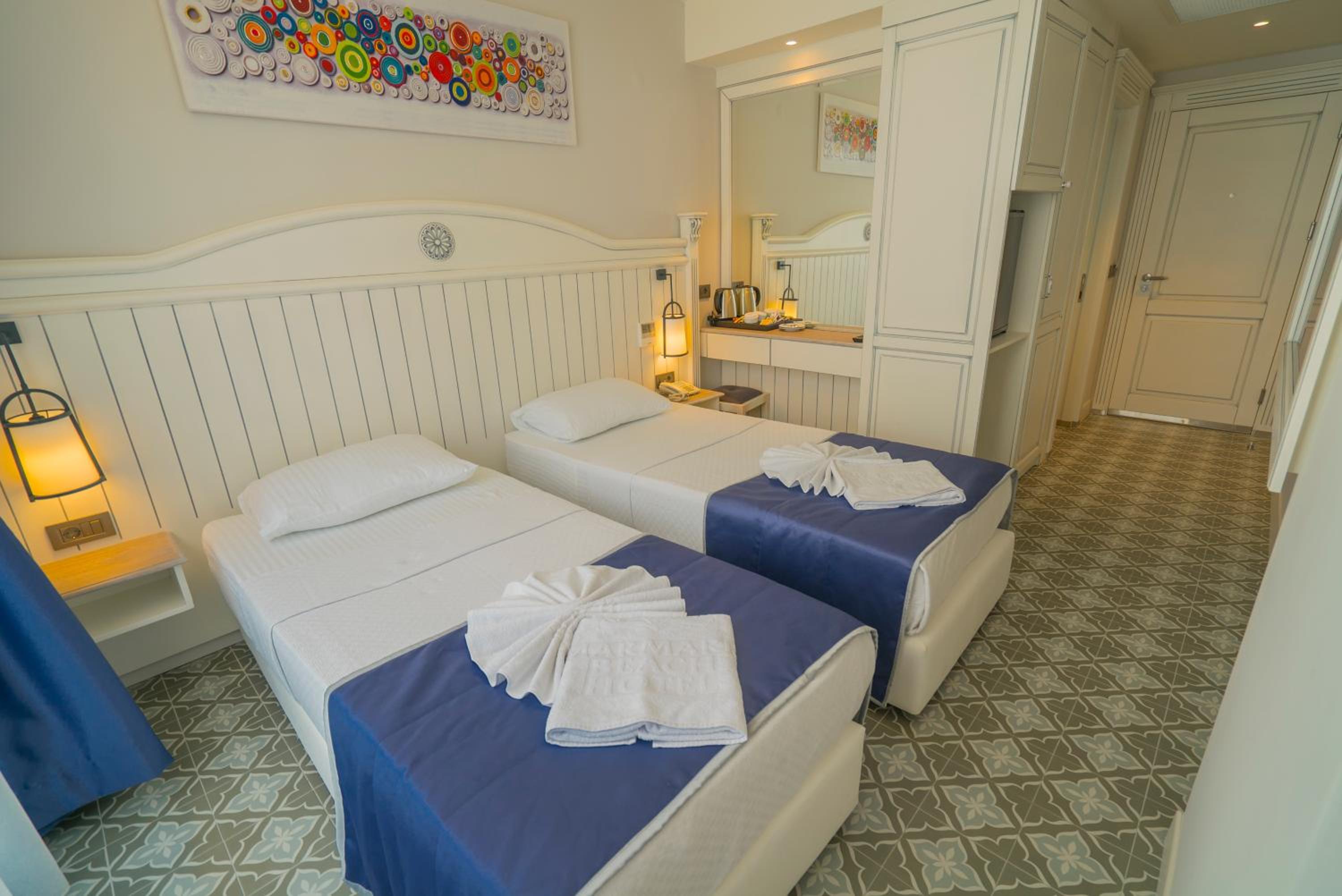 Deluxe Double or Twin Room with French Balcony and Land View - Photo 1