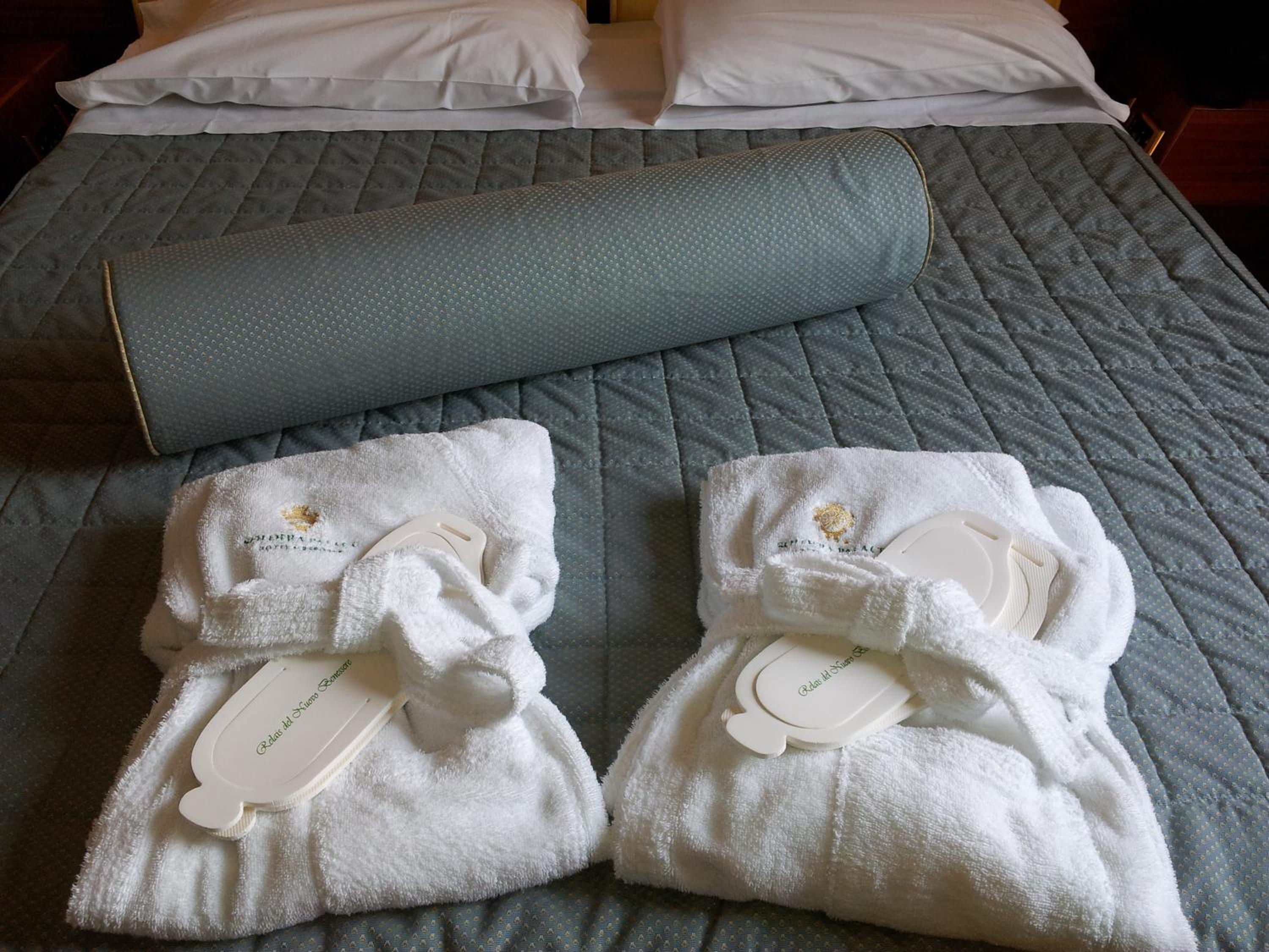 Double Room - Photo 6