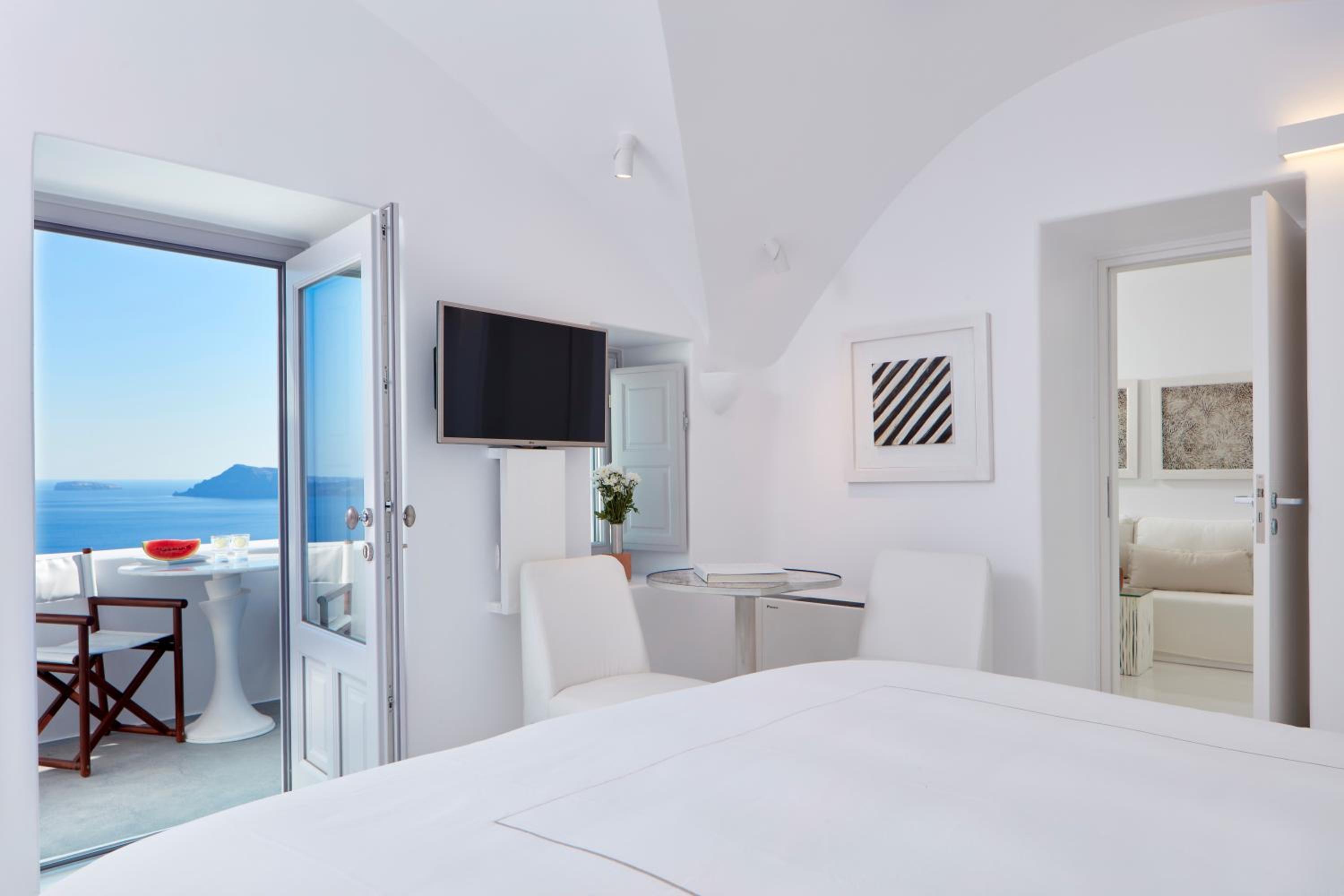 Grande Two-Bedroom Suite - Photo 6
