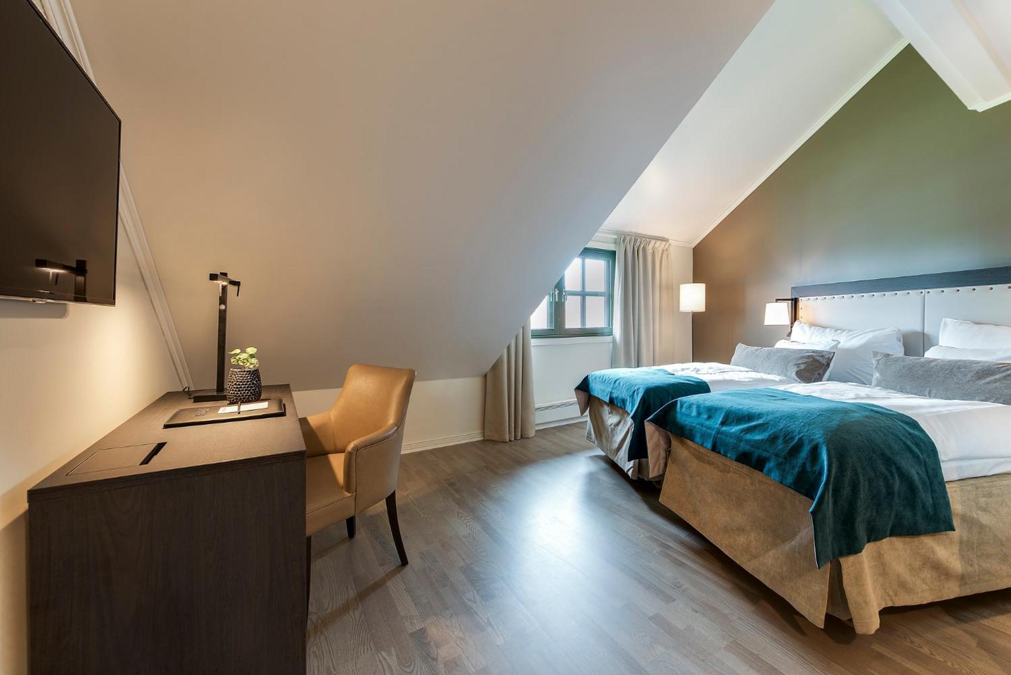 Standard Twin Room - Photo 1