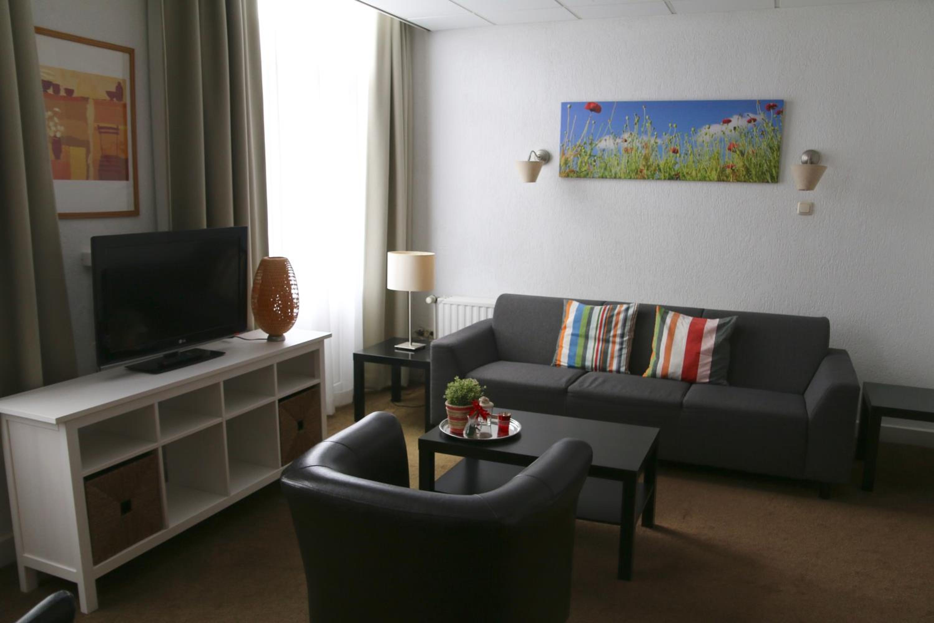 Apartment photo 3