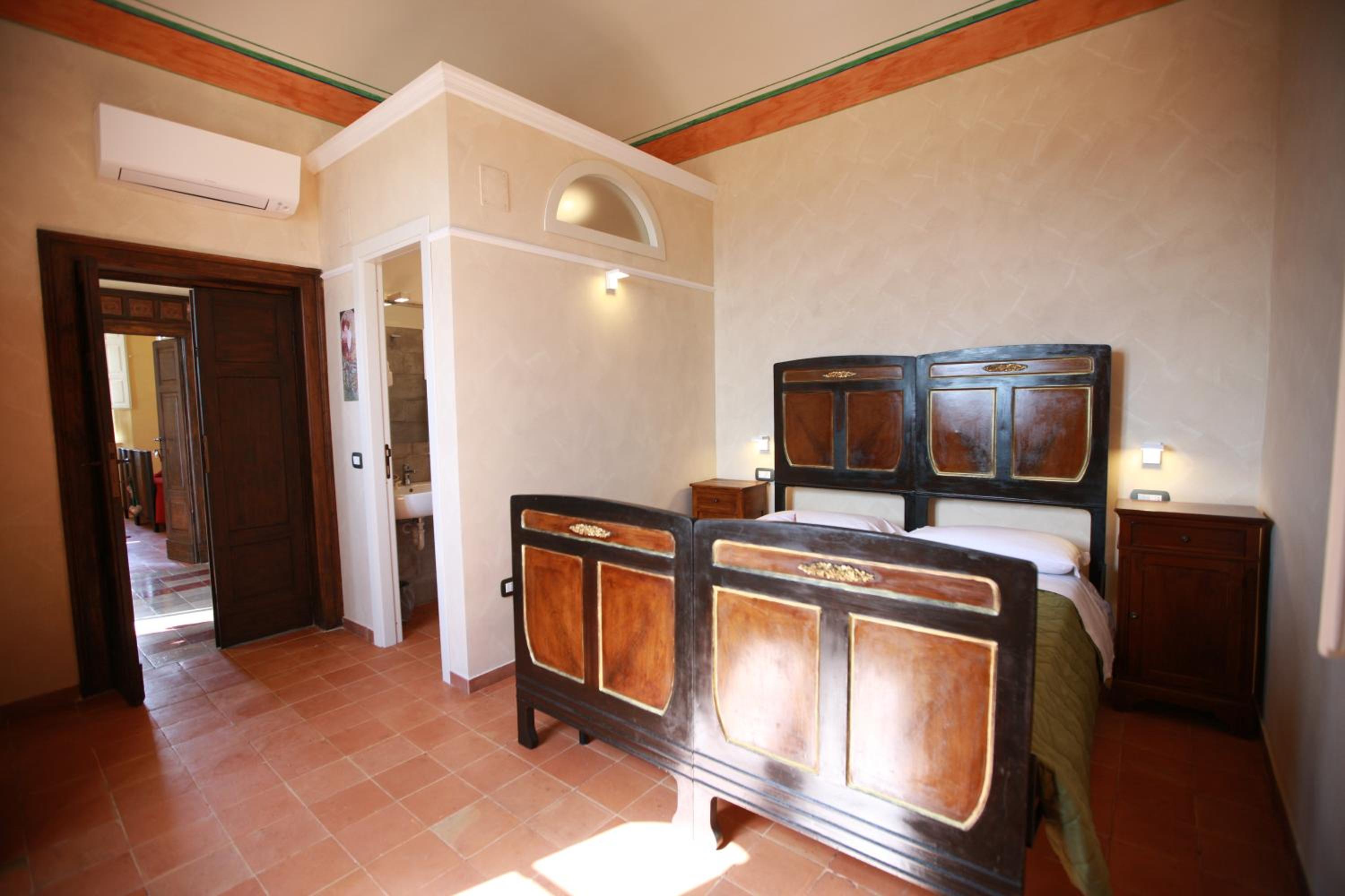 Deluxe Double Room with Balcony and Sea View photo 1