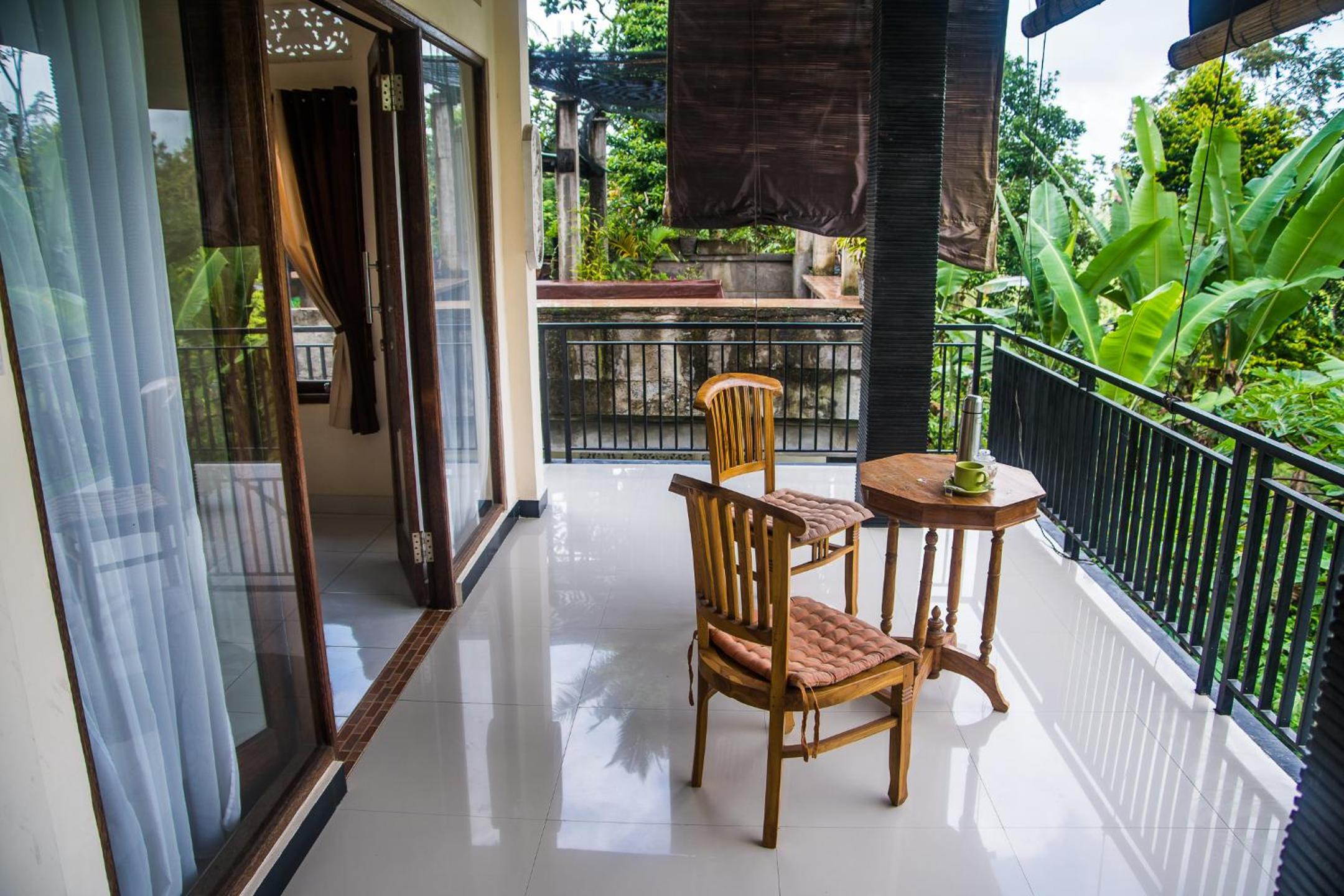 Deluxe Double Room with Balcony - Photo 32