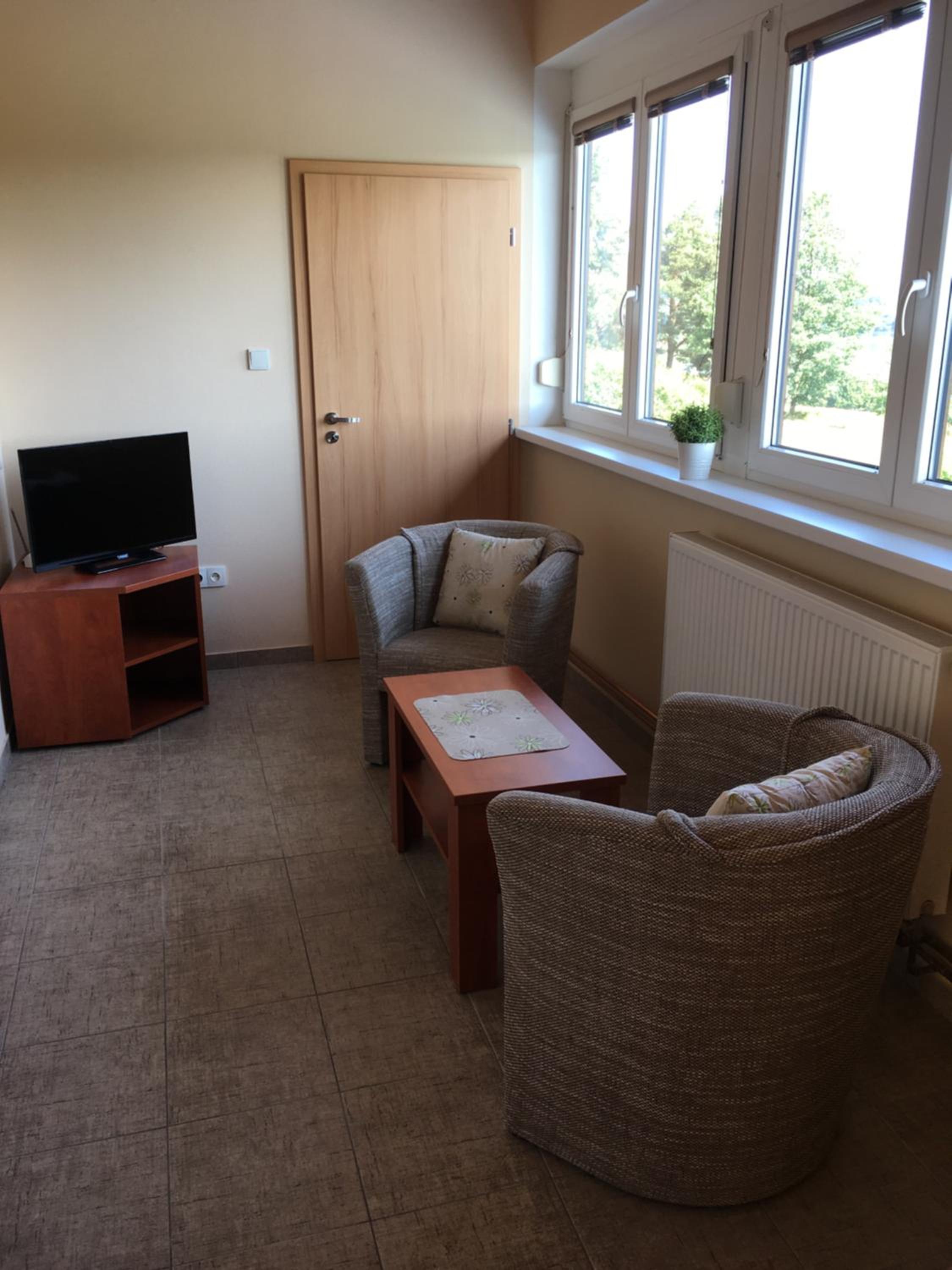 Family Room photo 3