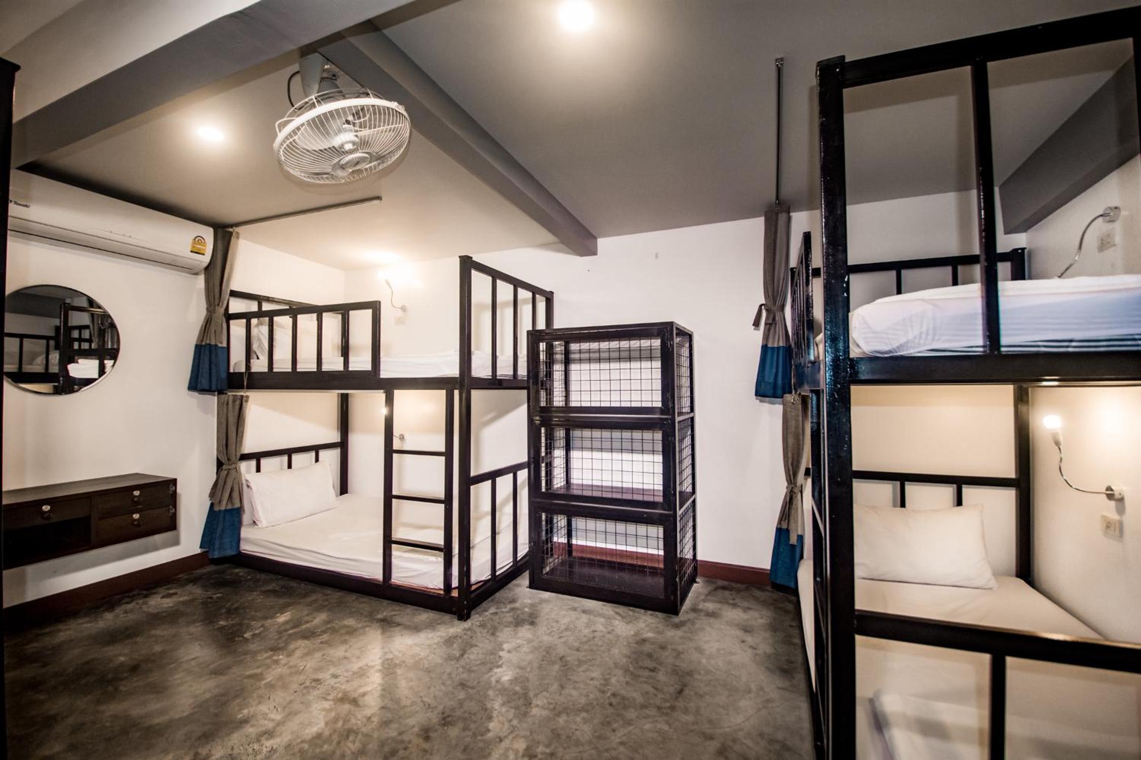 Bed in 6-Bed Mixed Dormitory Room photo 1