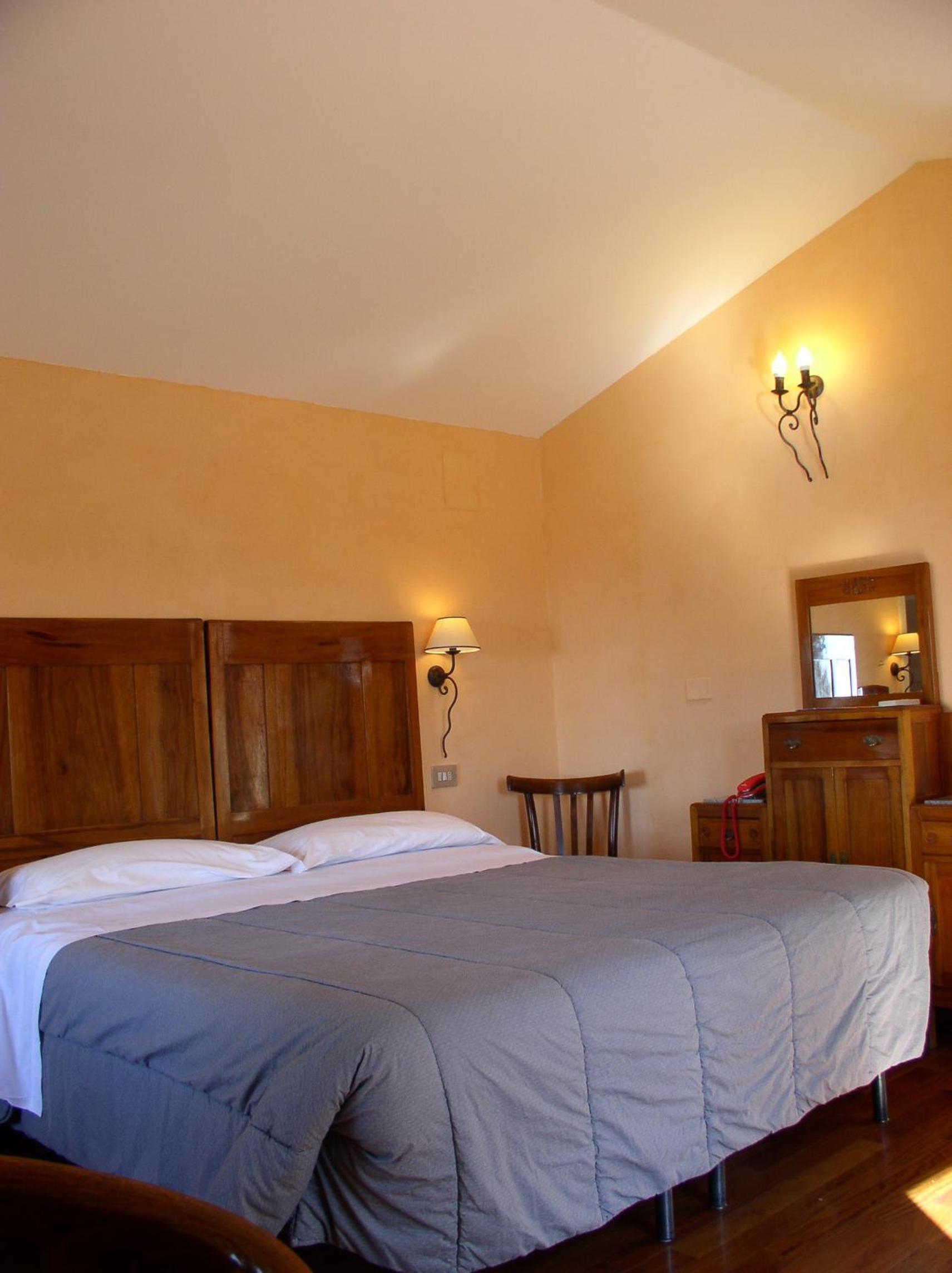Double or Twin Room with Terrace