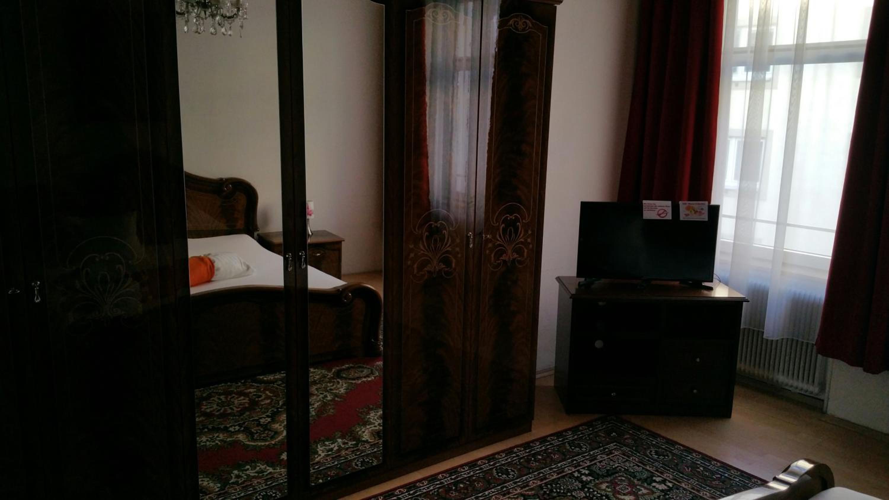 Apartment (2 Adults)