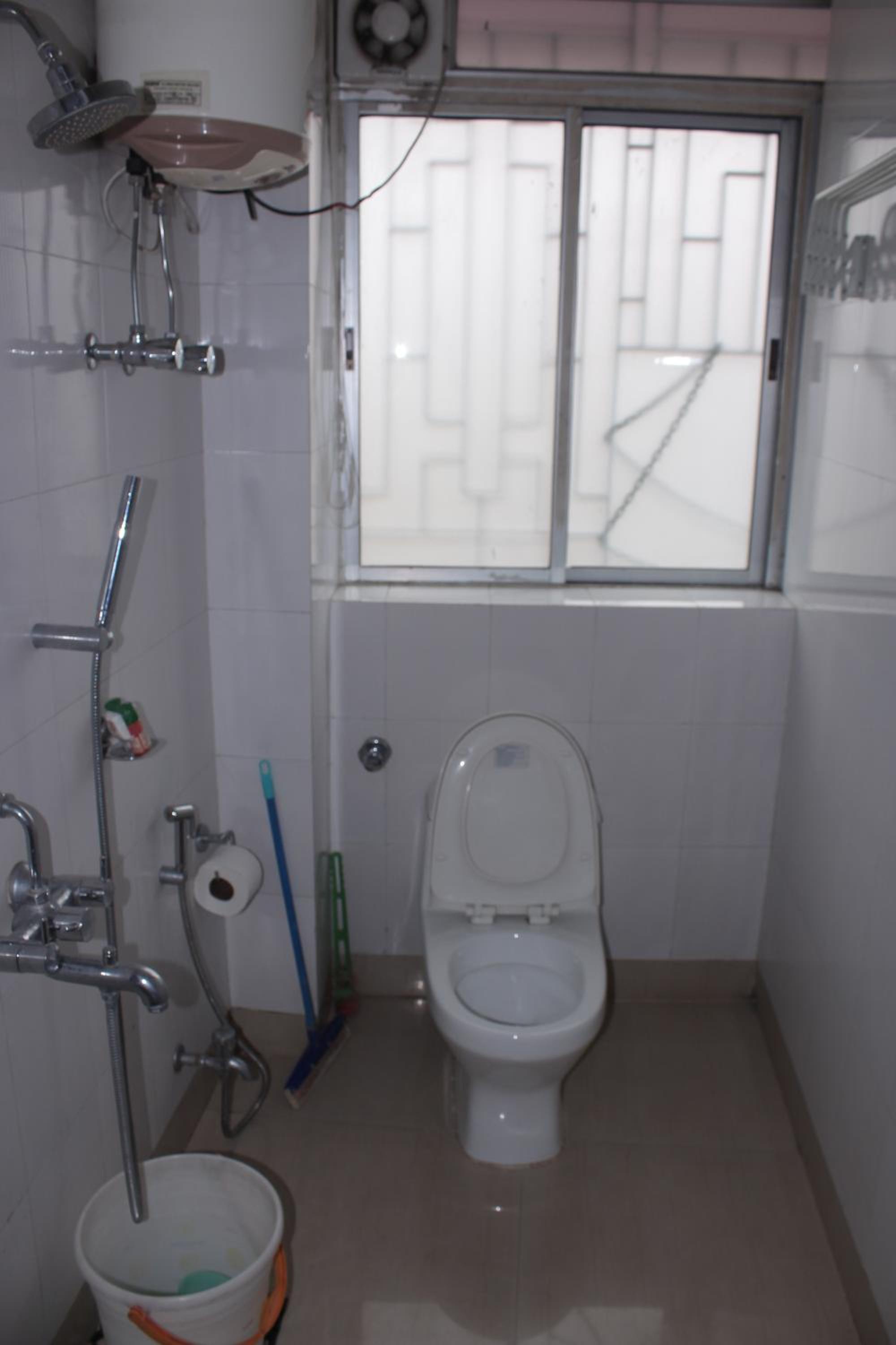 One-Bedroom Apartment - Photo 12